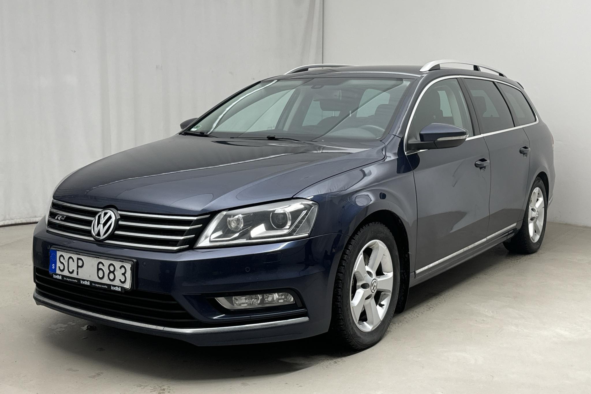 VW Passat 2.0 TDI BlueMotion Technology Variant 4Motion (177hk) - 240 670 km - Automaattinen - Dark Blue - 2013