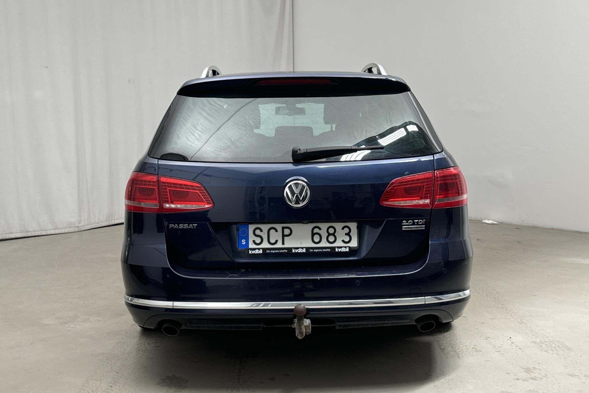 VW Passat 2.0 TDI BlueMotion Technology Variant 4Motion (177hk) - 24 067 mil - Automat - Dark Blue - 2013