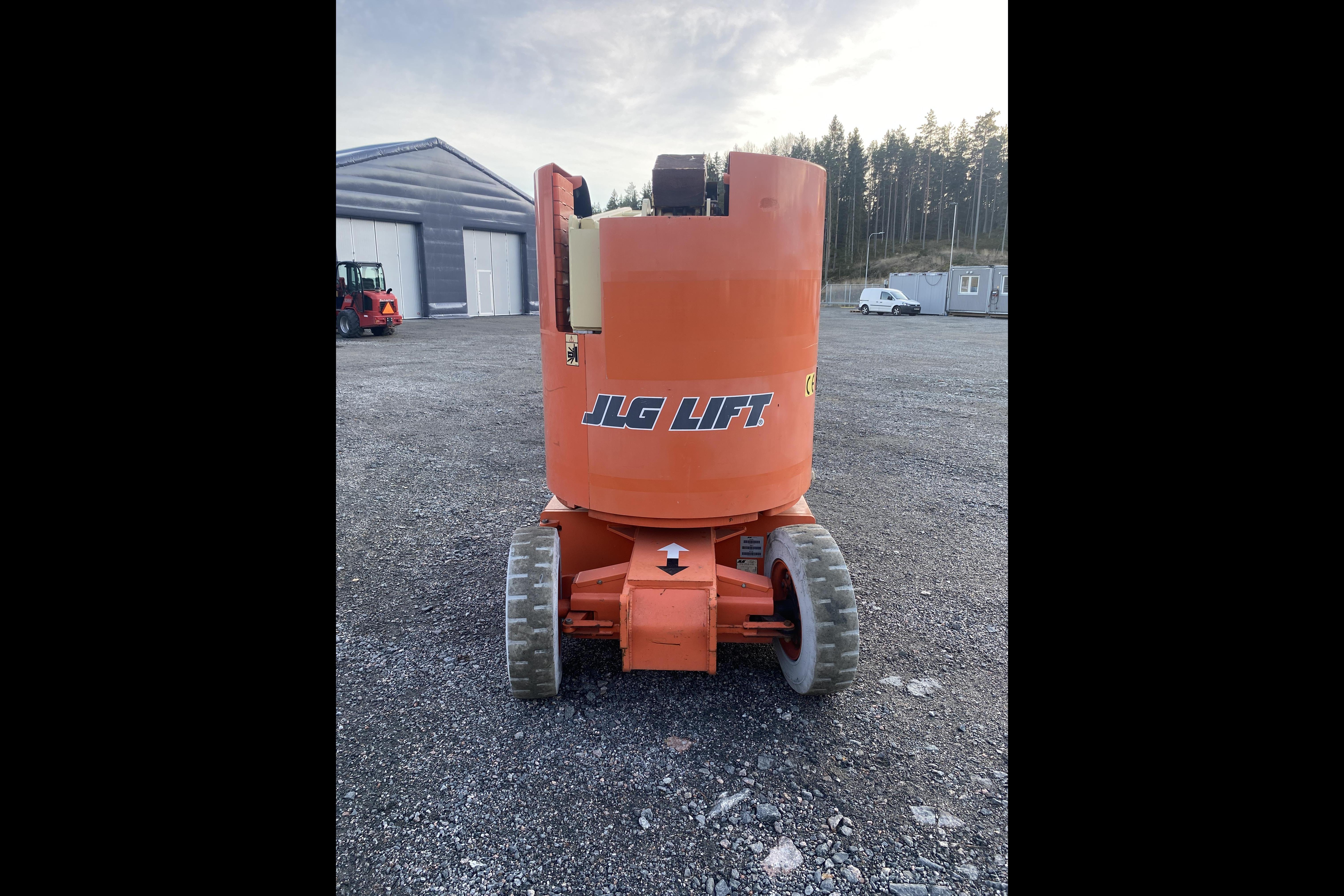 JLG 300AJP Bomlift (år -00) -  - 2000