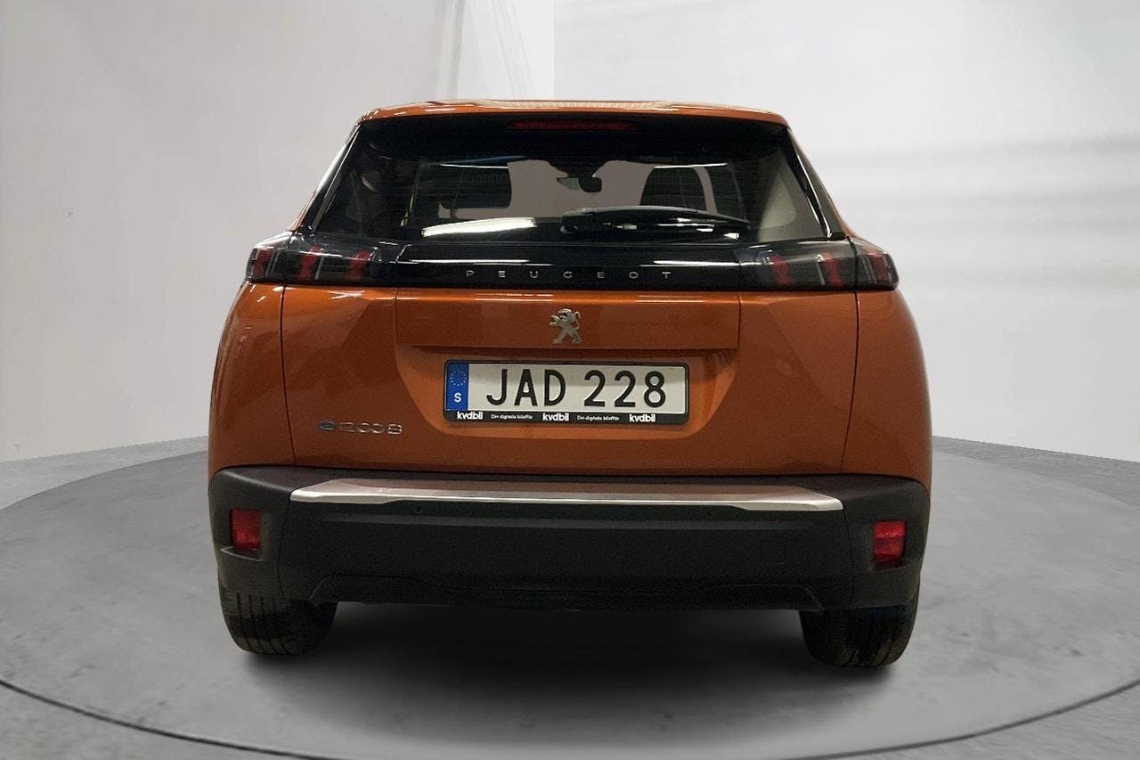 Peugeot e-2008 50 kWh (136hk) - 2 781 mil - Automat - orange - 2022