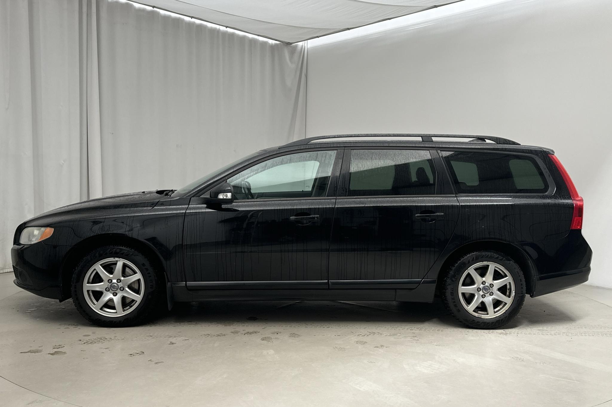 Volvo V70 II 2.5T (200hk) - 226 760 km - Automaatne - must - 2008