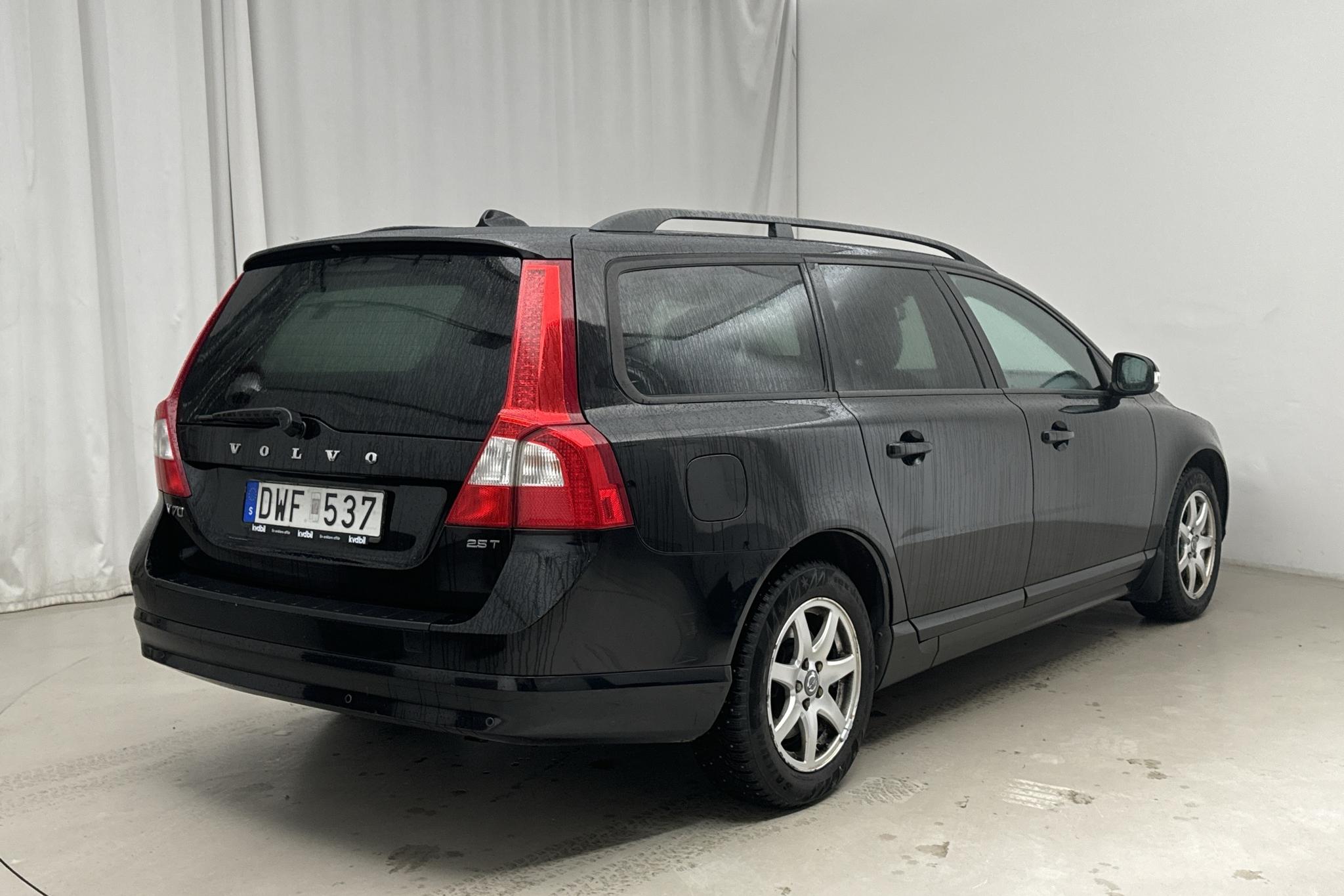 Volvo V70 II 2.5T (200hk) - 226 760 km - Automaatne - must - 2008