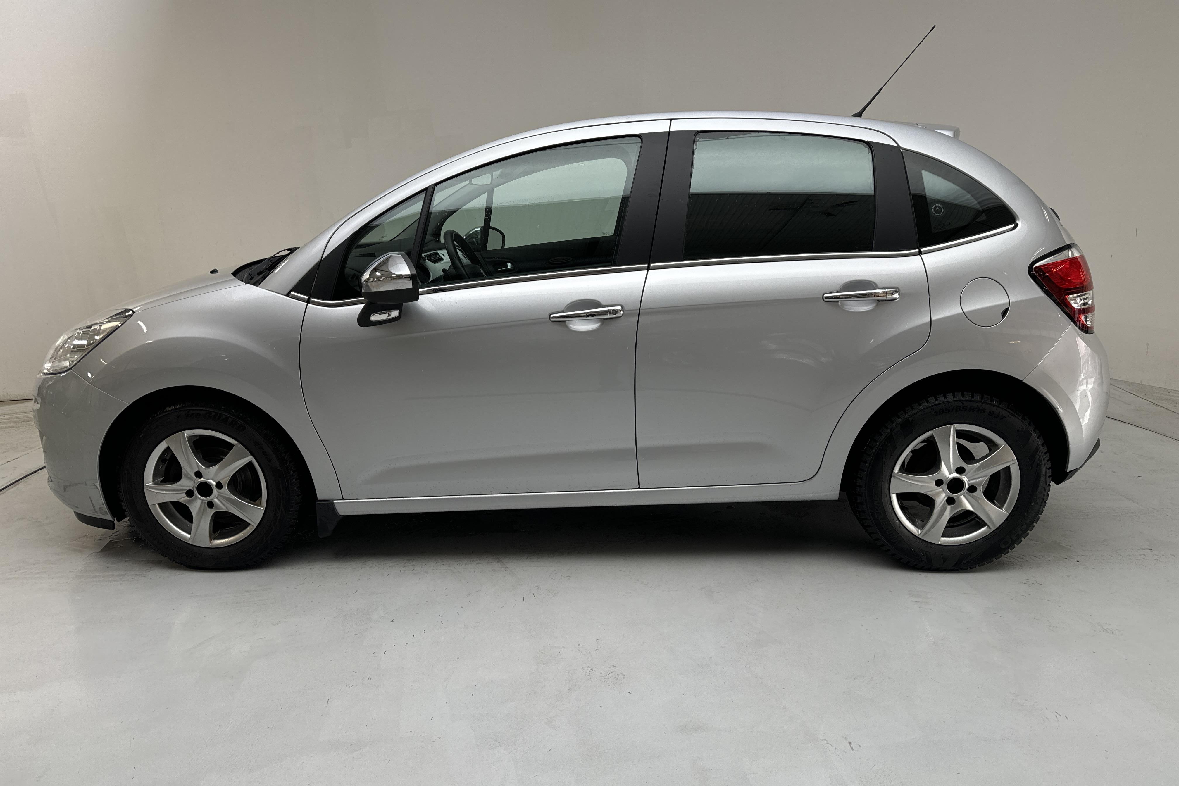 Citroen C3 e-HDi (70hk) - 7 870 mil - Automat - silver - 2014