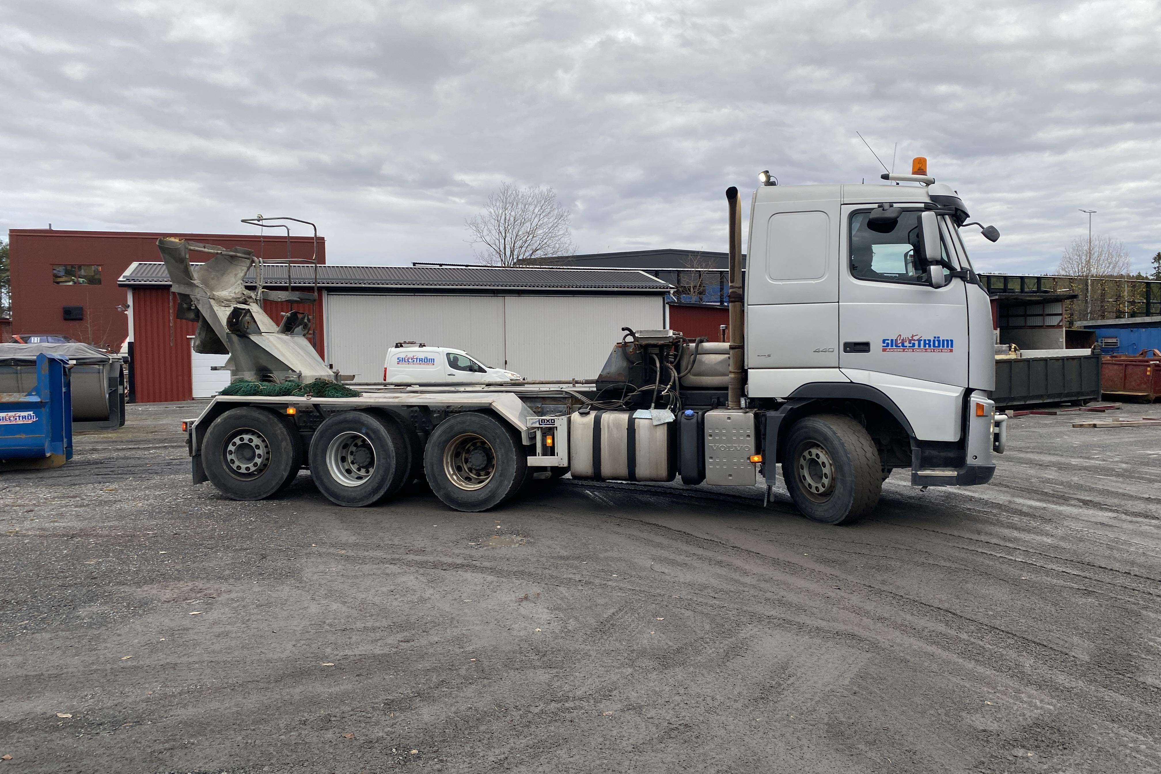 Volvo FH440 - 604 593 km - Automatic - silver - 2008