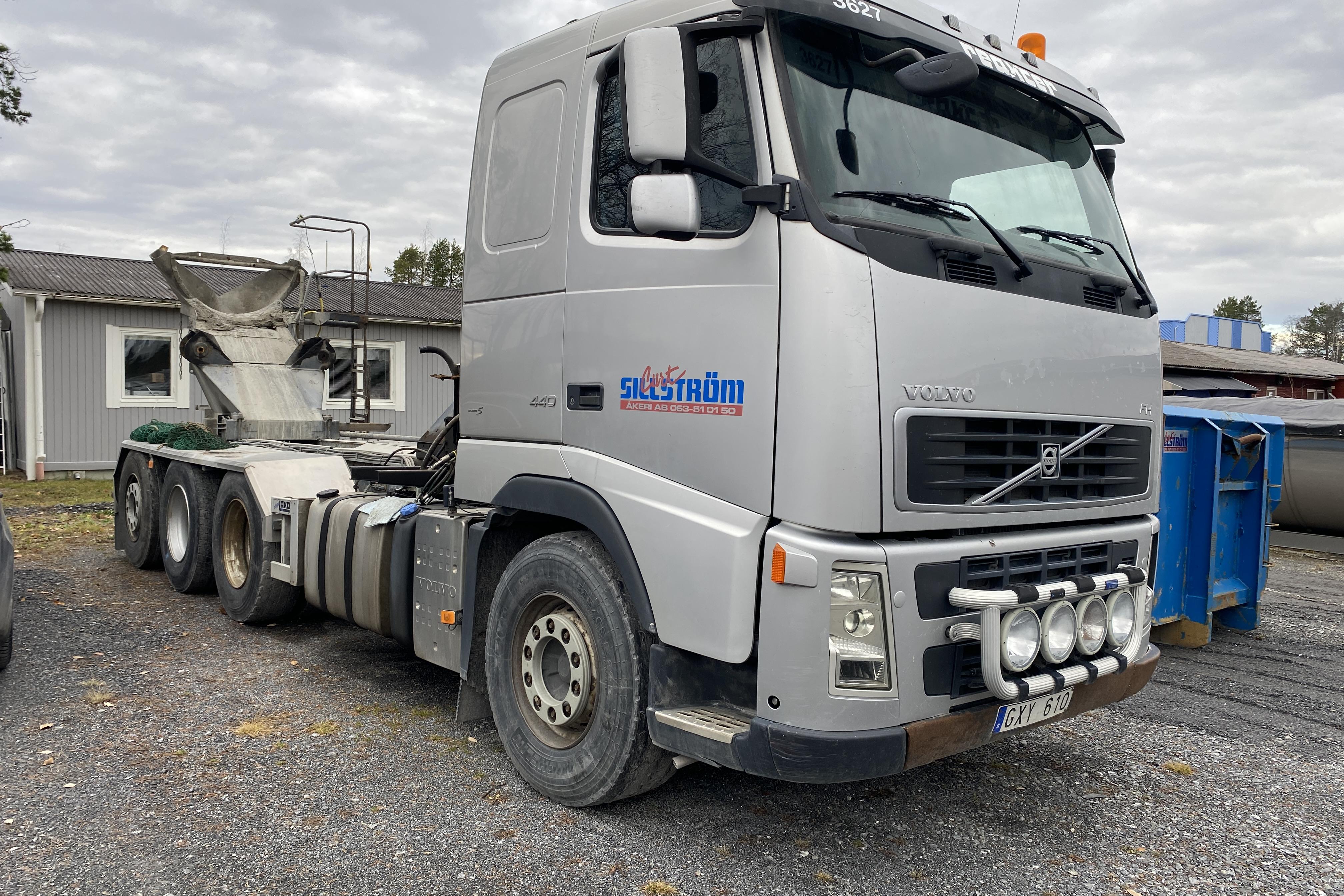 Volvo FH440 - 604 593 km - Automatic - silver - 2008