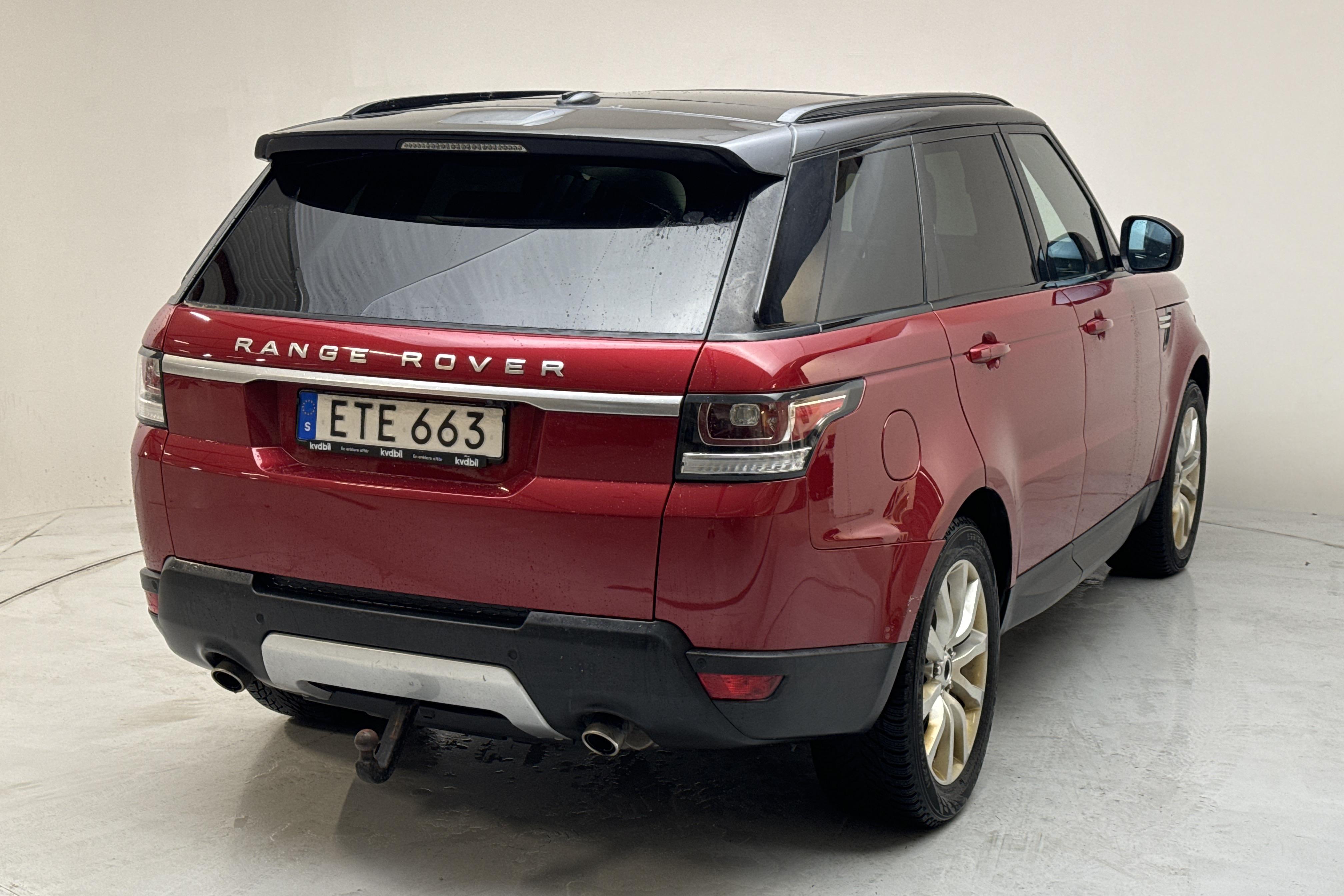 Land Rover Range Rover Sport 3.0 TDV6 (258hk) - 26 384 mil - Automat - röd - 2016