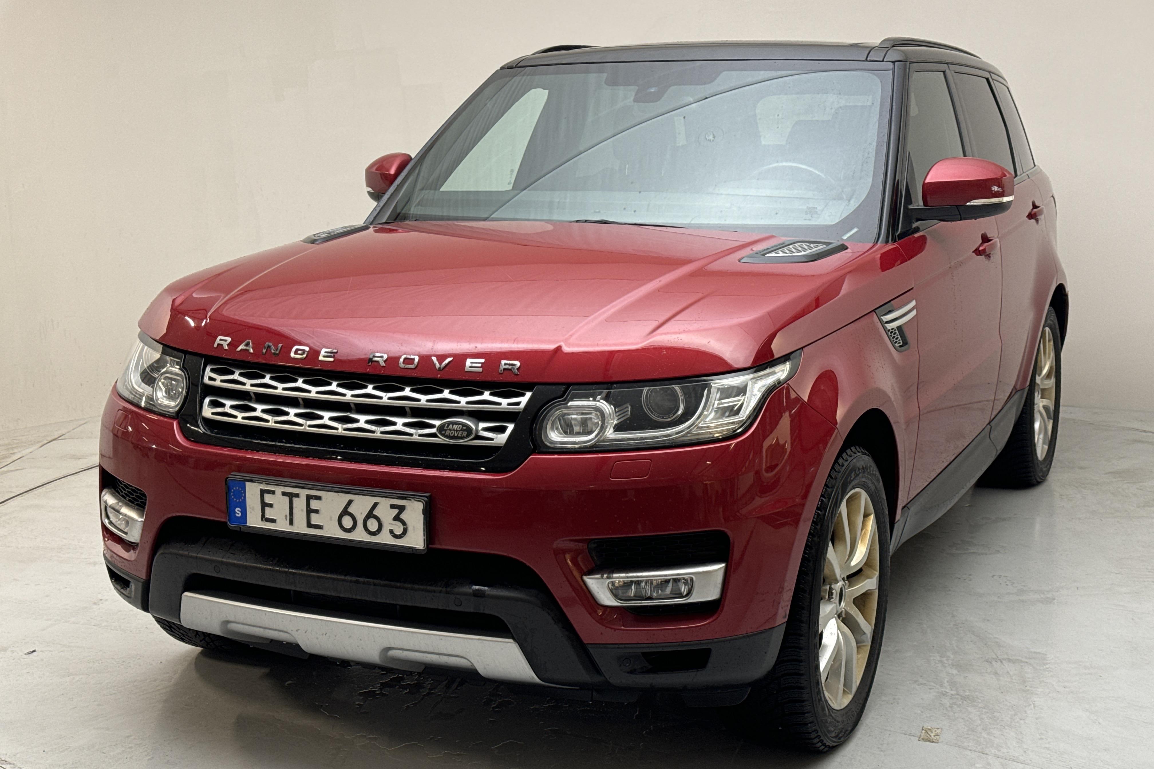 Land Rover Range Rover Sport 3.0 TDV6 (258hk) - 26 384 mil - Automat - röd - 2016