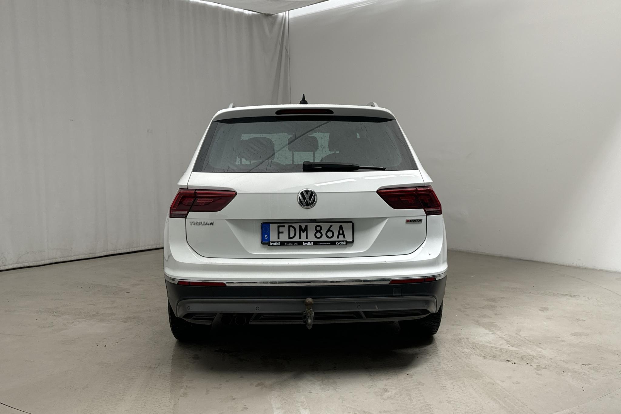 VW Tiguan 2.0 TDI 4MOTION (190hk) - 24 123 mil - Automat - vit - 2020