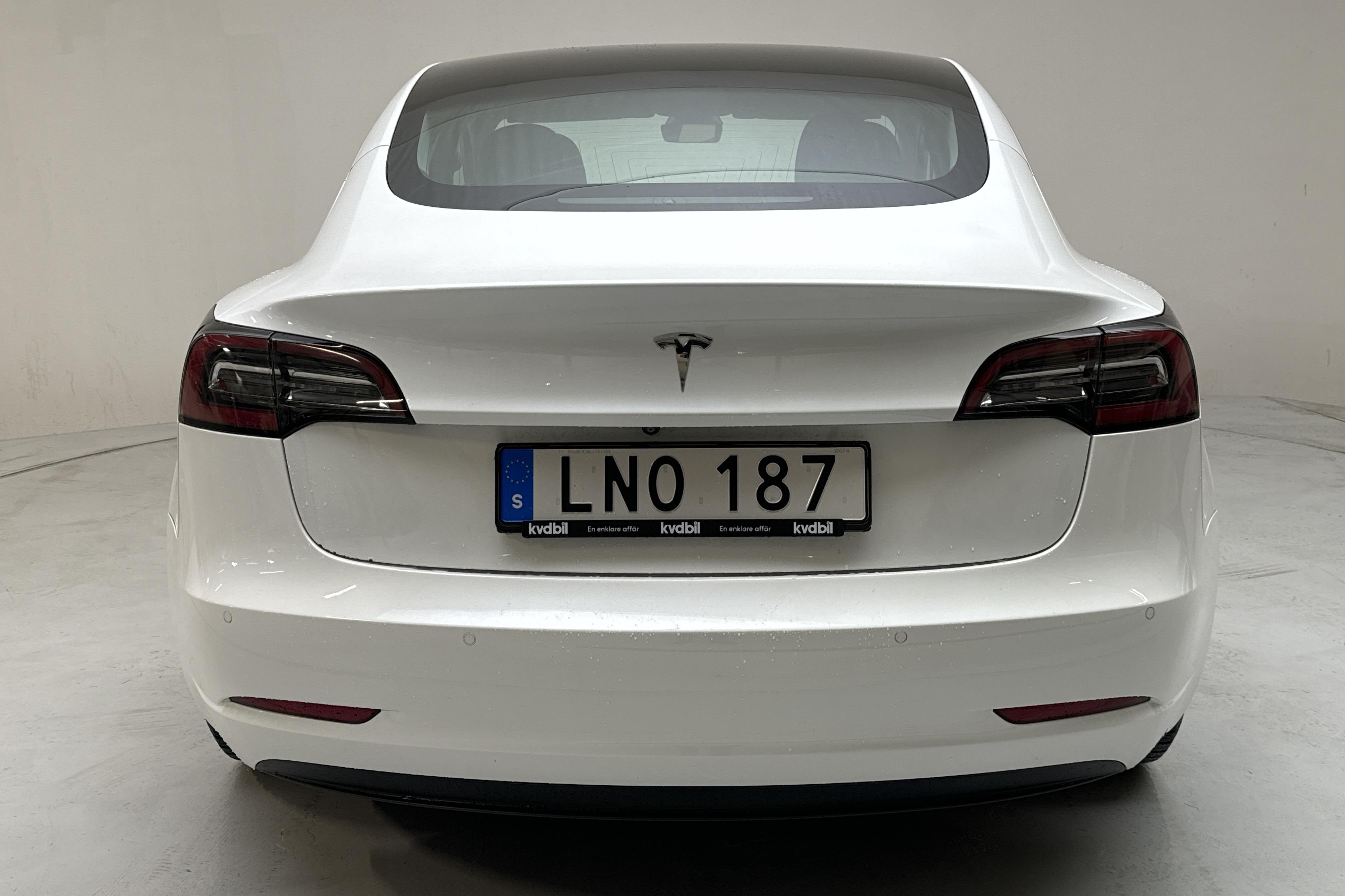 Tesla Model 3 Standard Range RWD - 106 730 km - Automaattinen - valkoinen - 2020