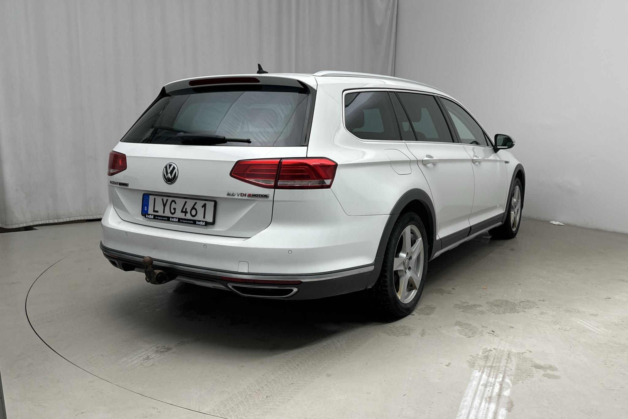 VW Passat Alltrack 2.0 TDI 4MOTION (190hk) - 19 590 mil - Automat - vit - 2016