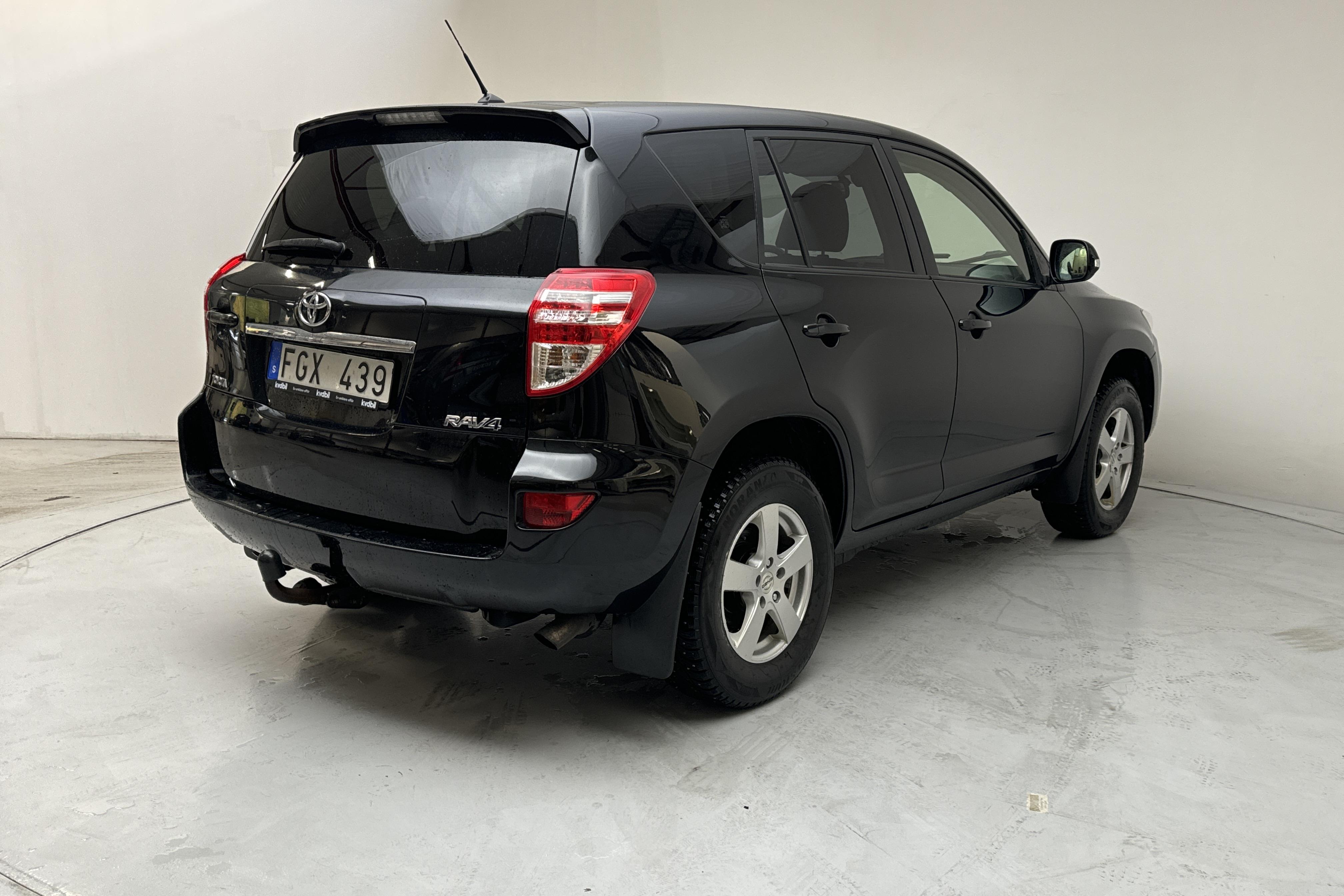 Toyota RAV4 2.0 (158hk) - 196 870 km - Manual - black - 2013