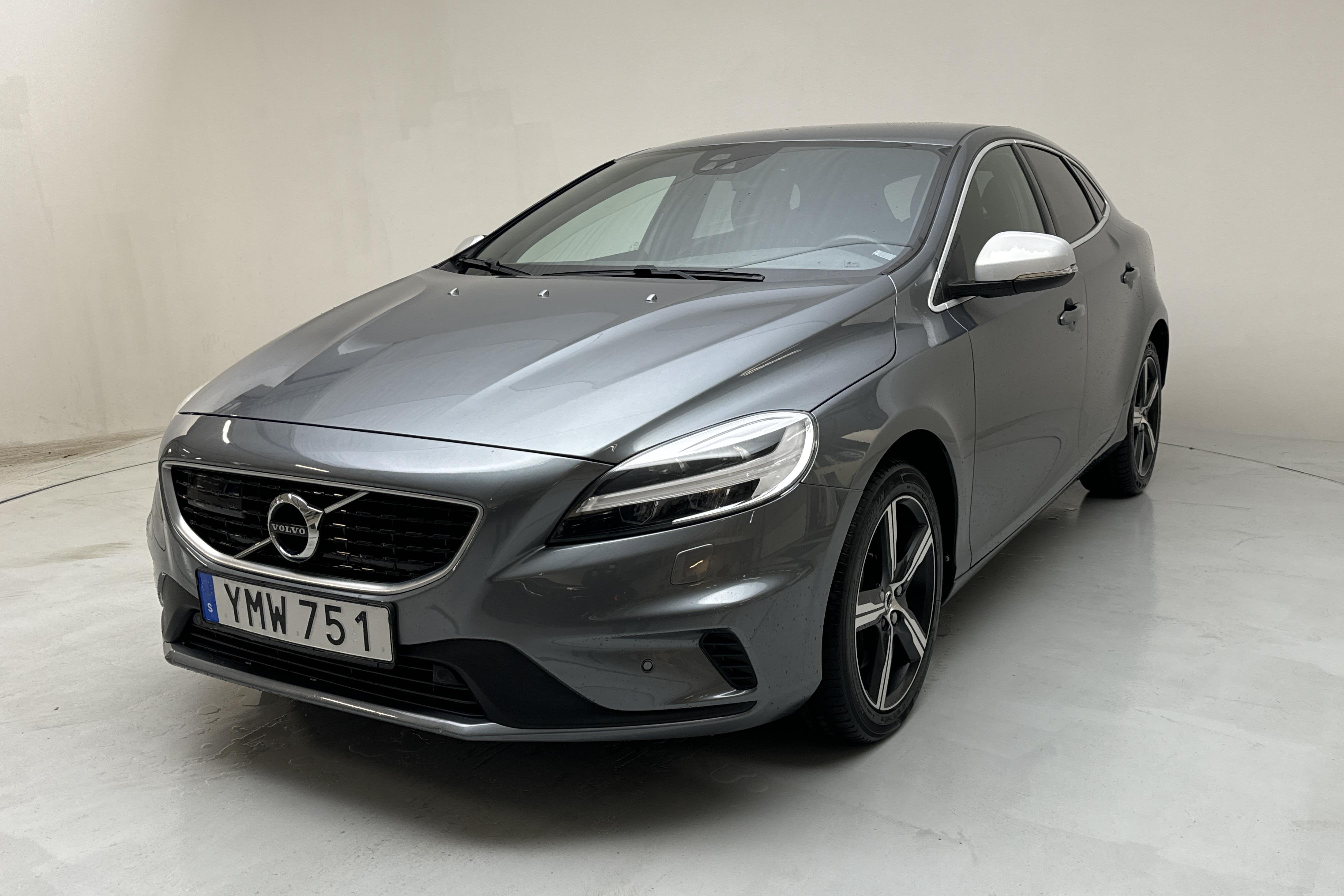 Volvo V40 D2 (120hk) - 7 244 mil - Automat - grå - 2018