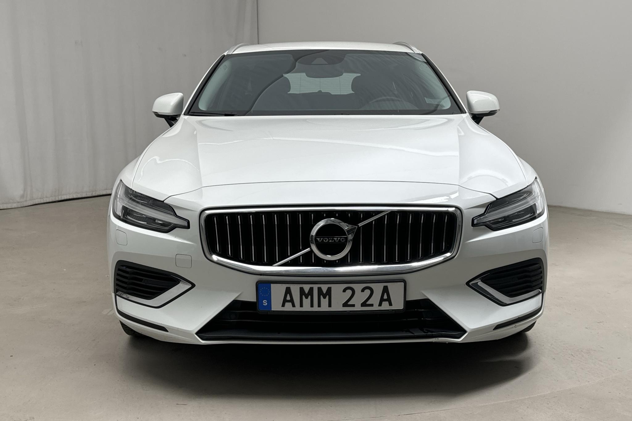 Volvo V60 T6 AWD Recharge (340hk) - 37 350 km - Automaattinen - valkoinen - 2021