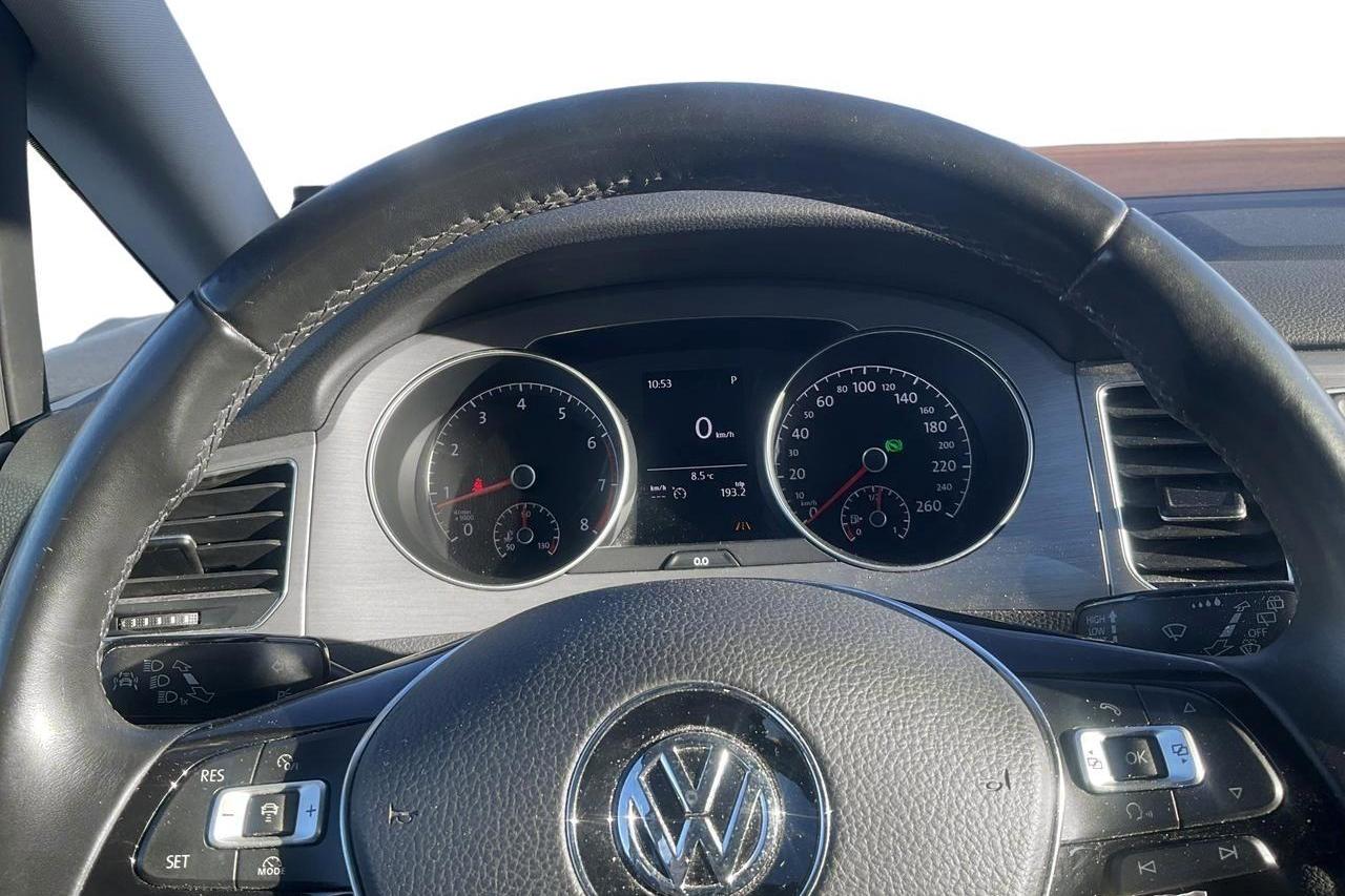 VW Golf VII 1.4 TSI BlueMotion Technology Sportsvan (125hk) - 116 330 km - Automatic - silver - 2015