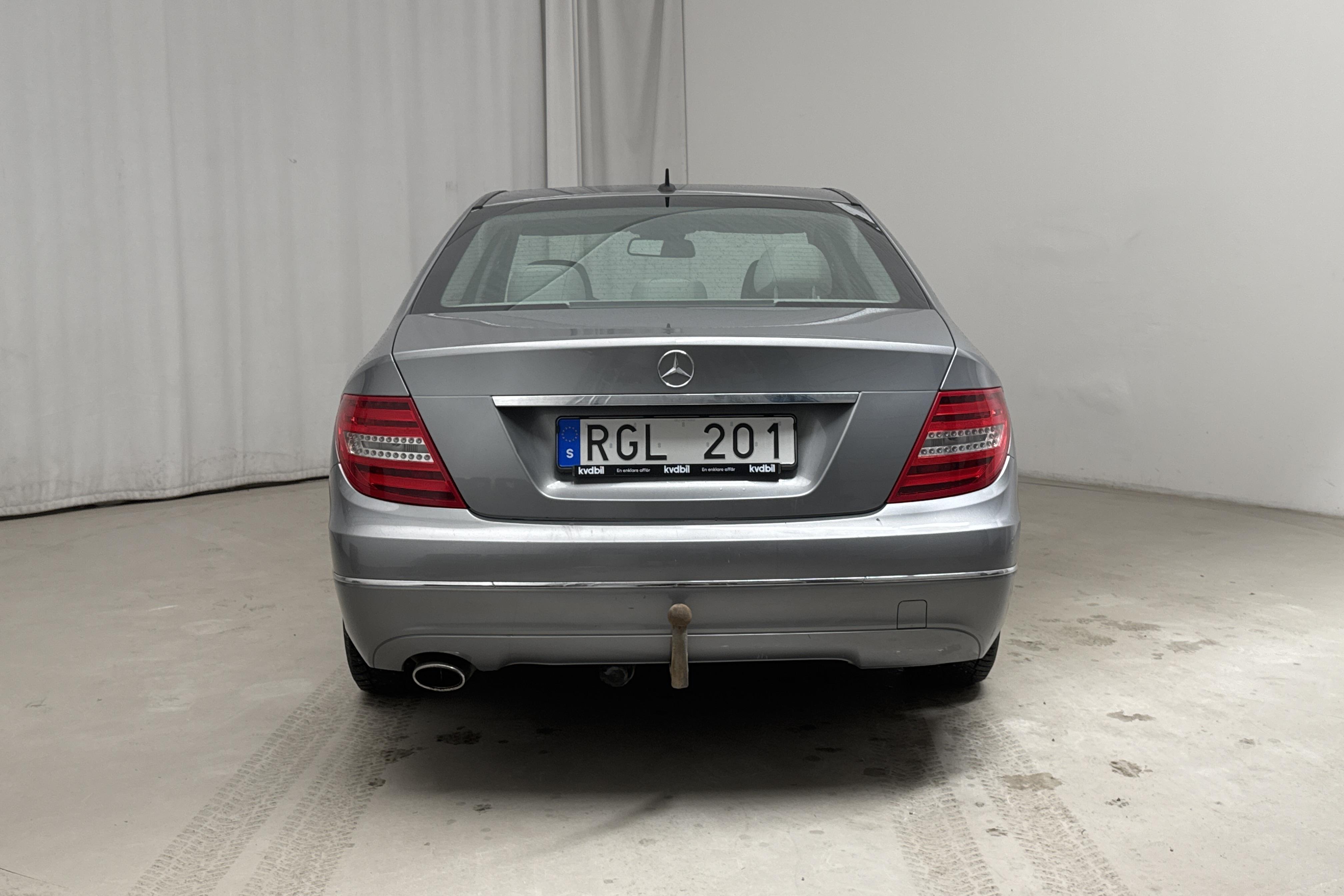 Mercedes C 250 CDI 4Matic W204 (204hk) - 143 110 km - Automatic - silver - 2012