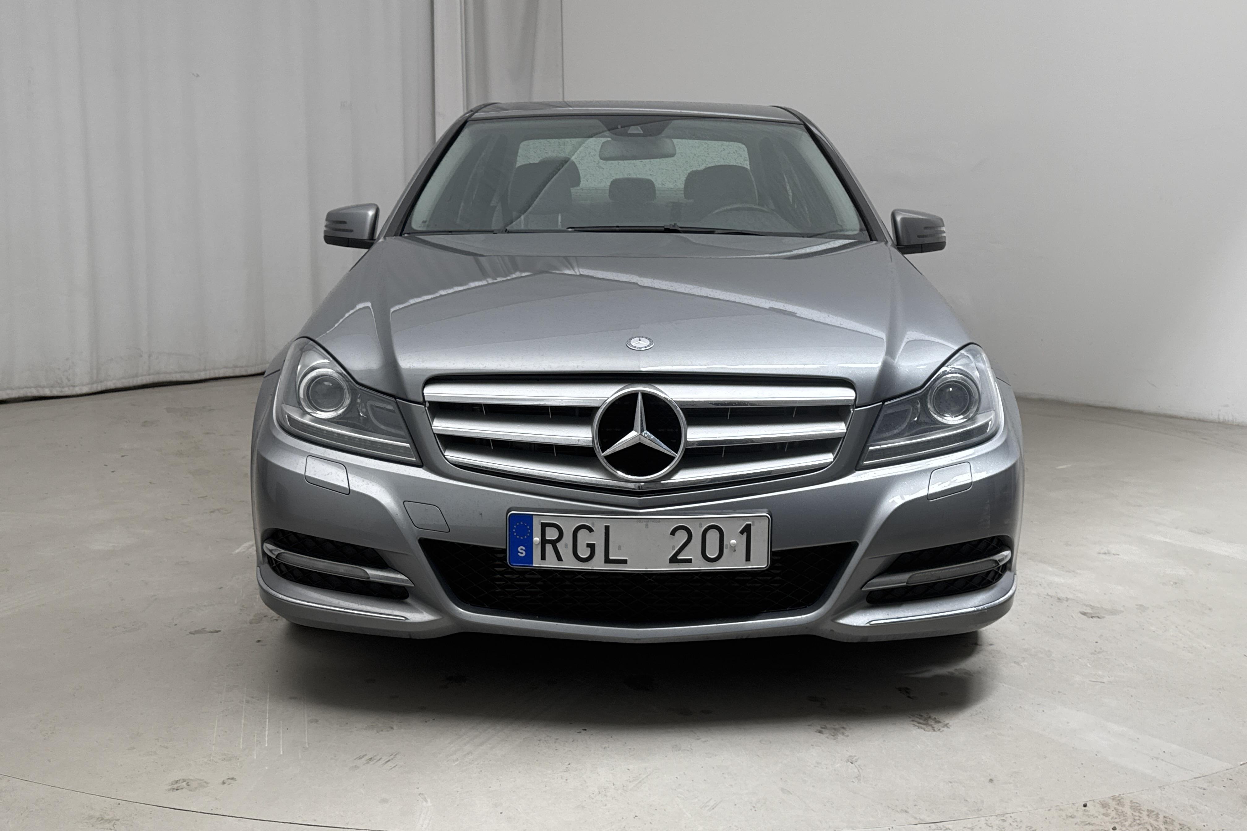 Mercedes C 250 CDI 4Matic W204 (204hk) - 143 110 km - Automatic - silver - 2012