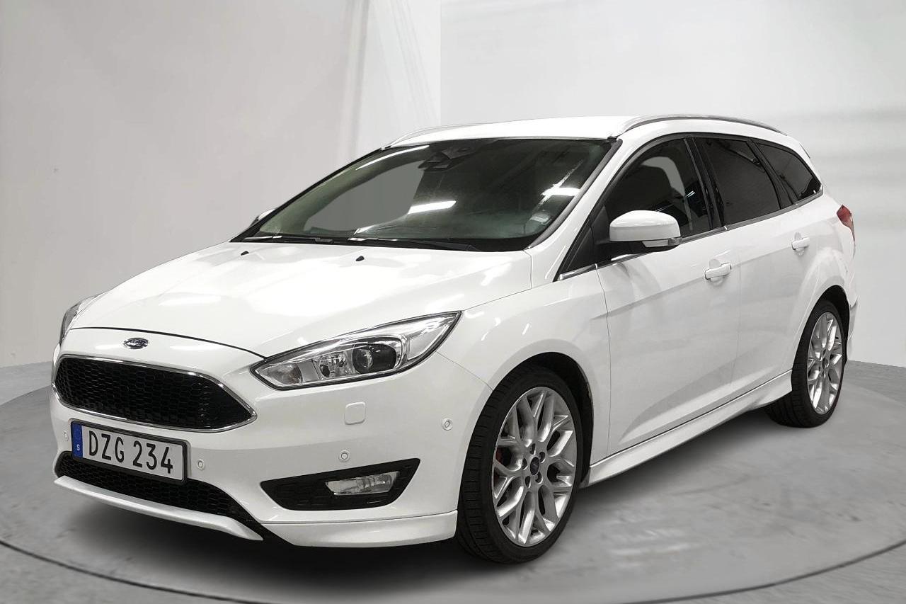 Ford Focus 1.0 EcoBoost Kombi (100hk) - 134 050 km - Manualna - biały - 2015