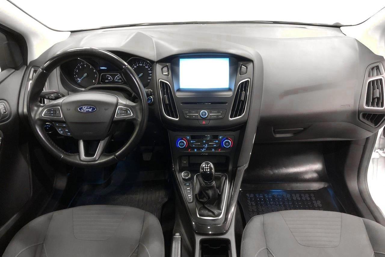 Ford Focus 1.0 EcoBoost Kombi (100hk) - 134 050 km - Manualna - biały - 2015