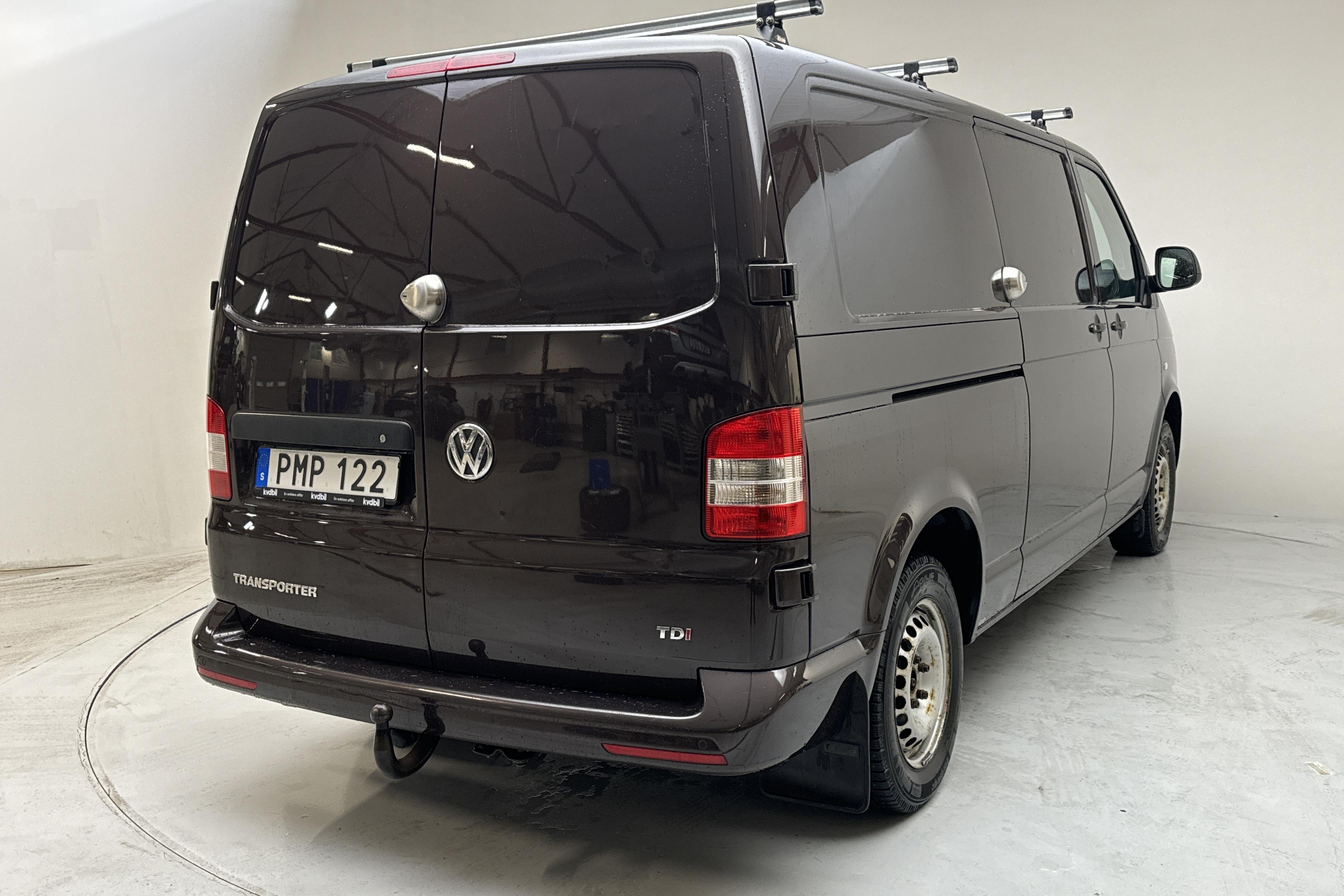 VW Transporter T5 2.0 TDI (140hk) - 13 074 mil - Automat - Dark Brown - 2015