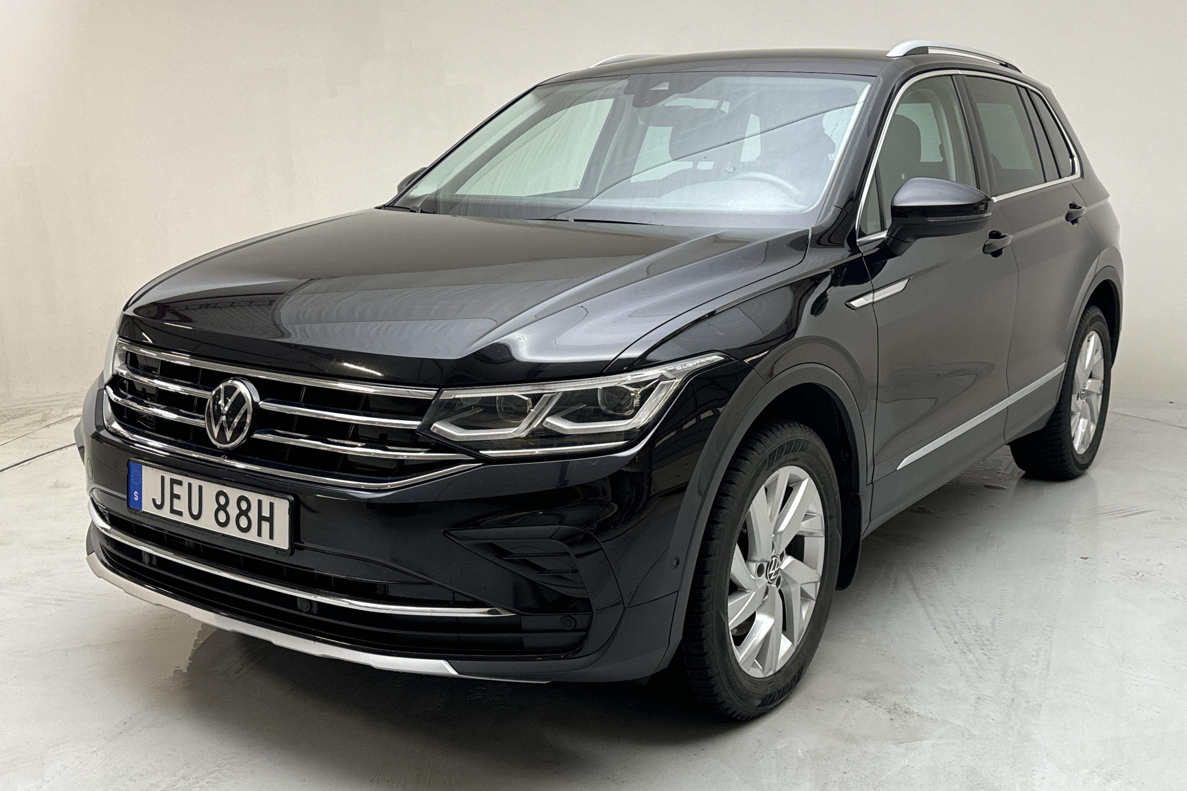 VW Tiguan 2.0 TDI 4MOTION (200hk) - 107 790 km - Automatyczna - czarny - 2021