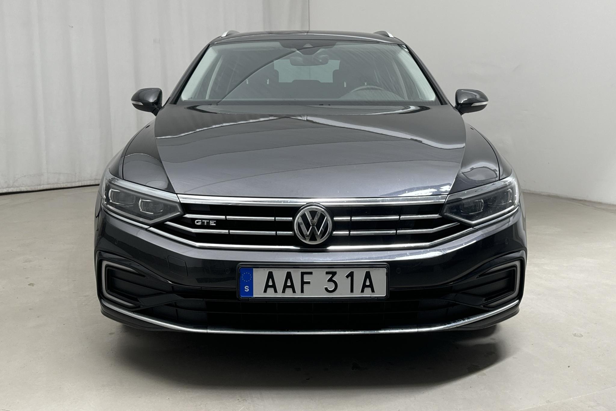 VW Passat 1.4 GTE Sportscombi (218hk) - 10 461 mil - Automat - Dark Grey - 2020