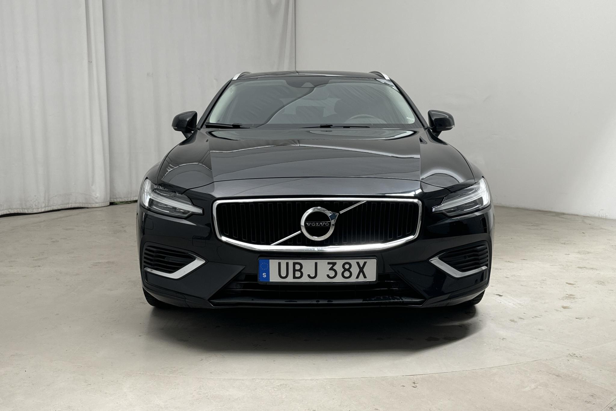 Volvo V60 T6 AWD Recharge (350hk) - 85 340 km - Automatyczna - czarny - 2022