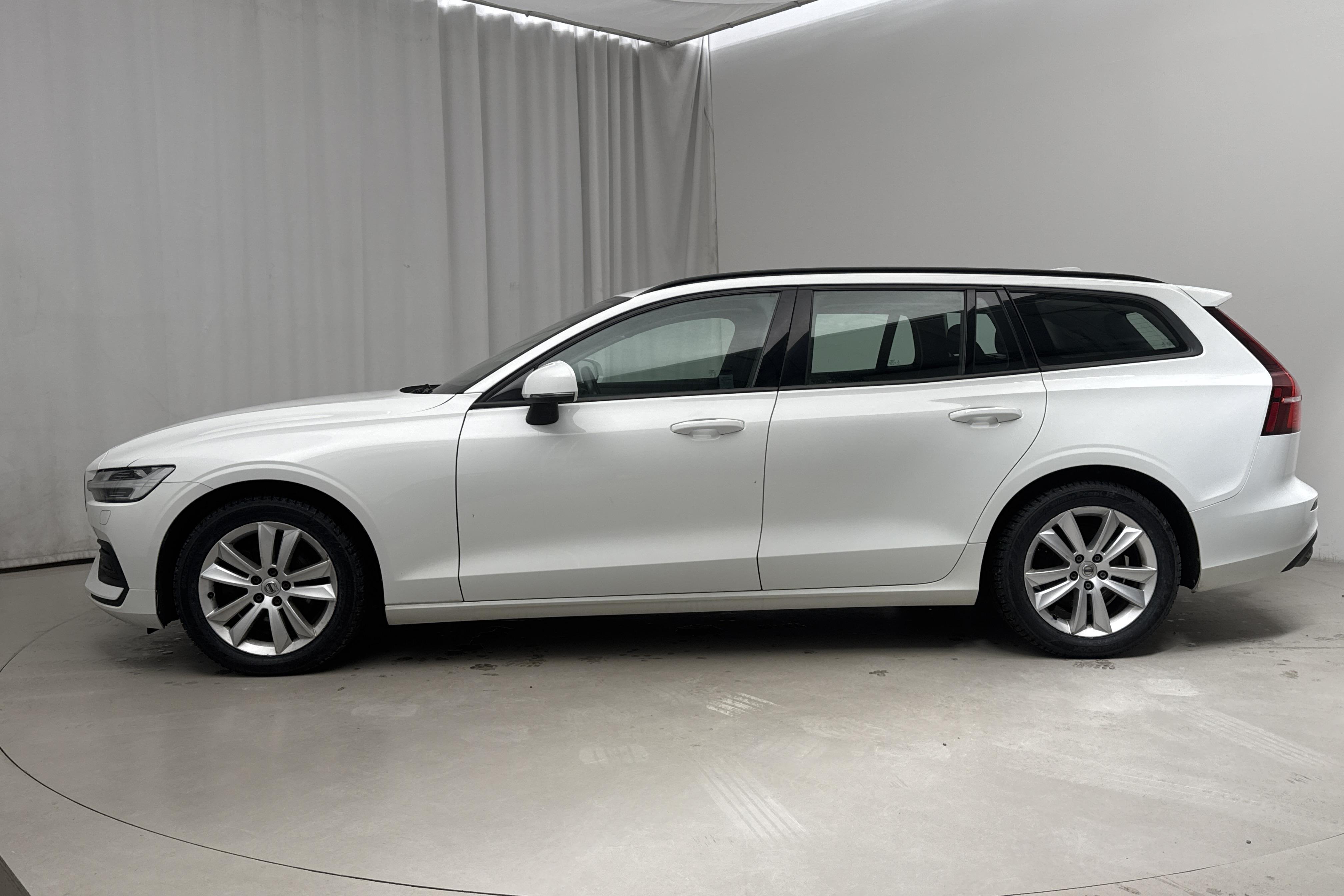 Volvo V60 D4 (190hk) - 141 930 km - Automatic - white - 2020