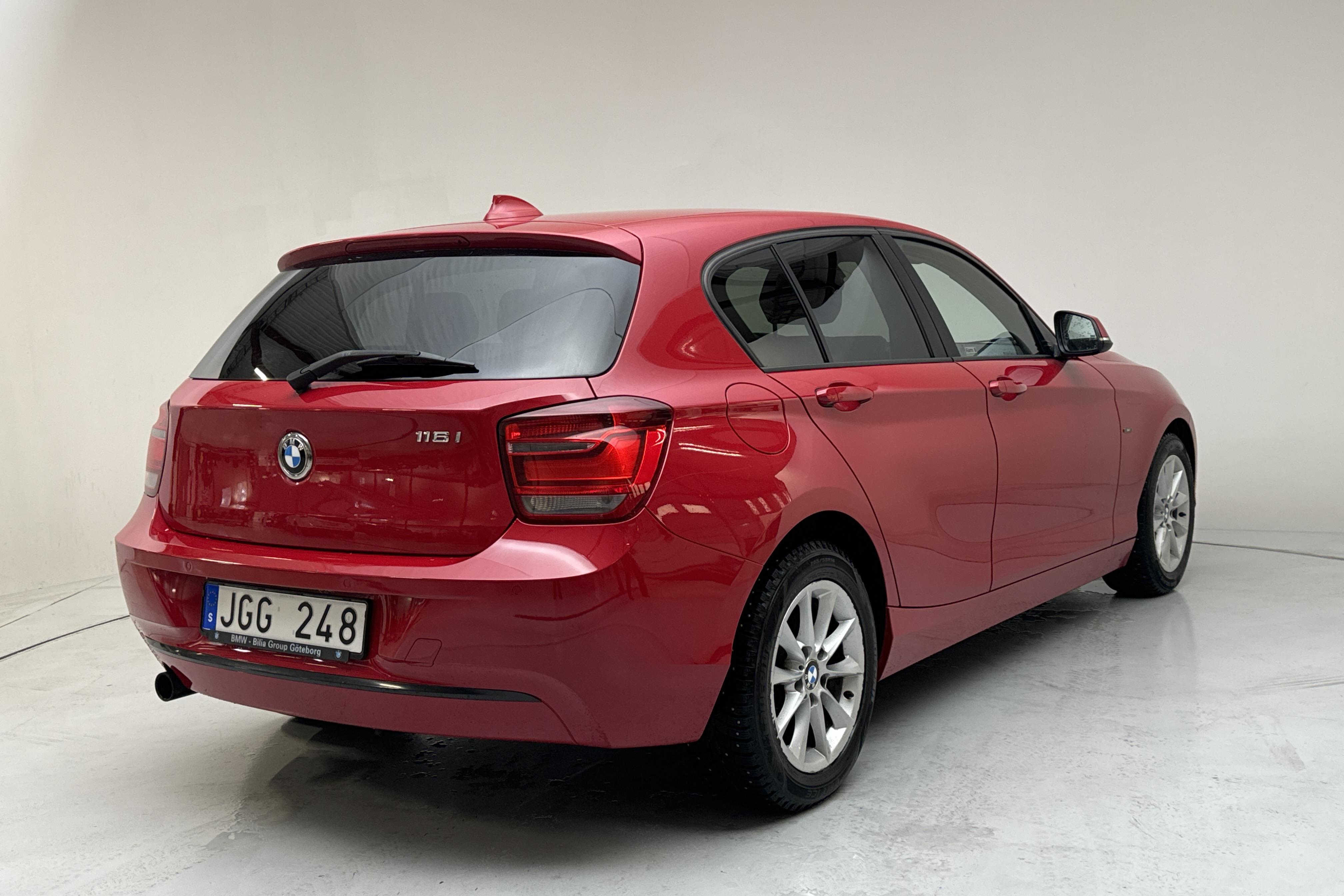 BMW 116i 5dr, F20 (136hk) - 115 560 km - Manual - red - 2013