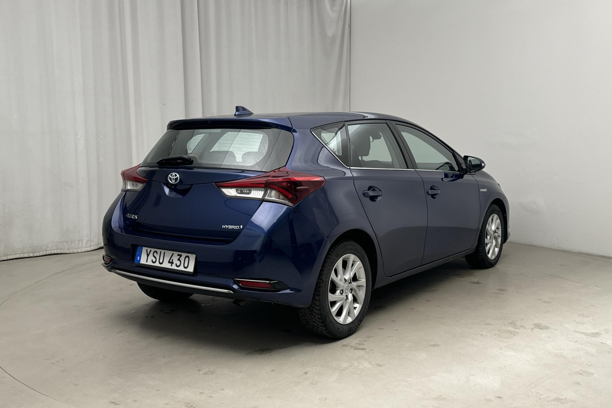 Toyota Auris 1.8 HSD 5dr (99hk) - 13 843 mil - Automat - Dark Blue - 2017