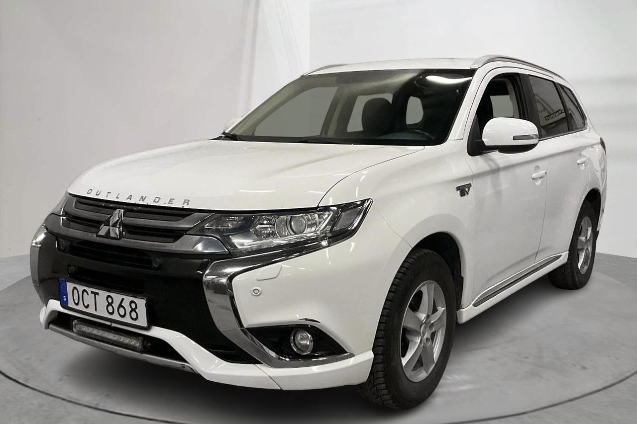 Mitsubishi Outlander 2.0 Plug-in Hybrid 4WD (121hk) - 18 630 mil - Automat - vit - 2016