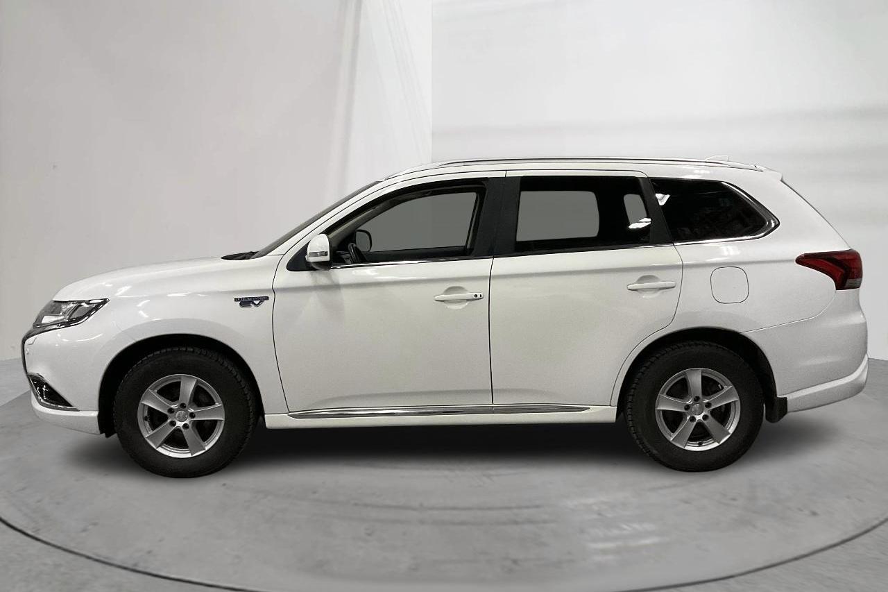 Mitsubishi Outlander 2.0 Plug-in Hybrid 4WD (121hk) - 18 630 mil - Automat - vit - 2016