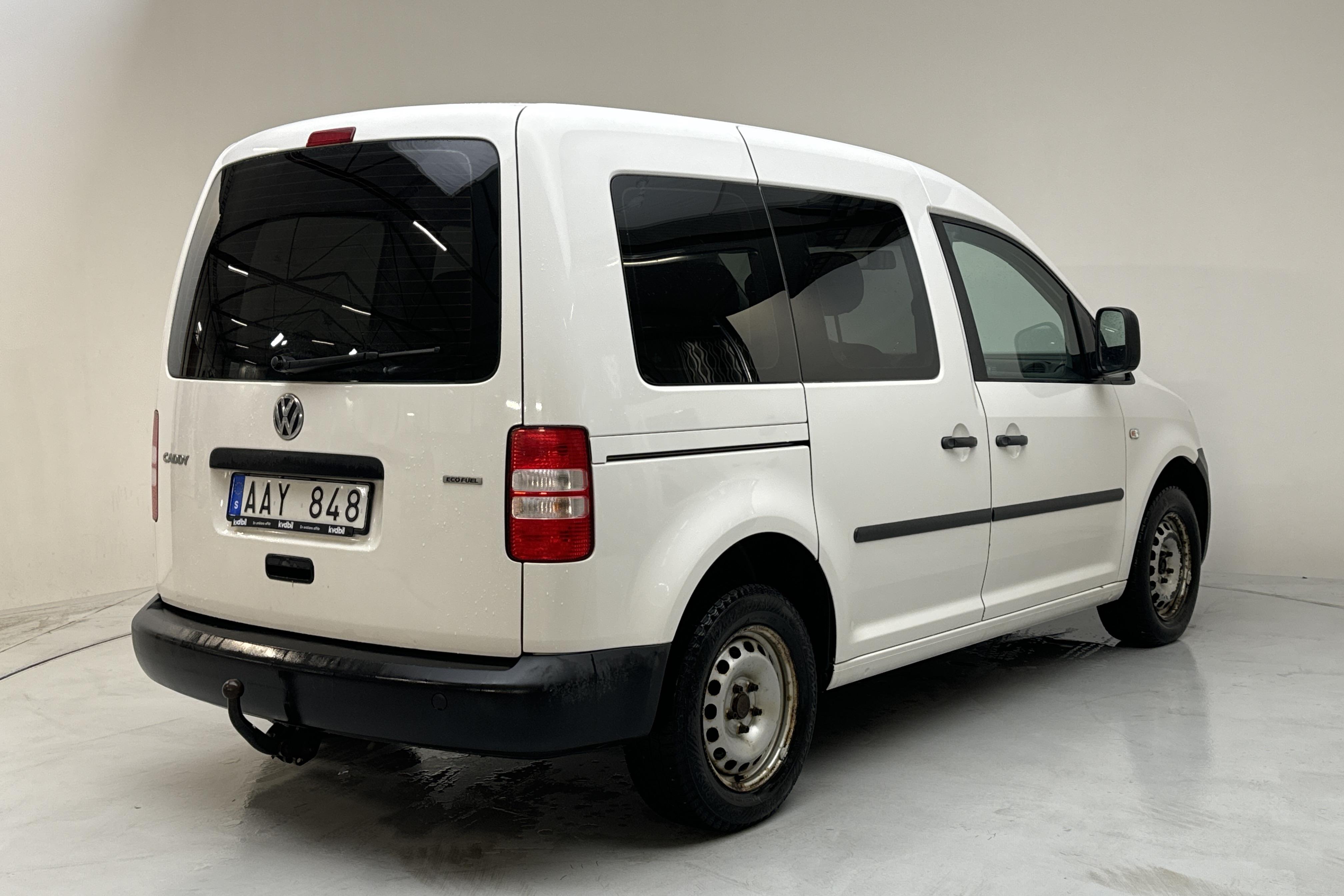 VW Caddy Life 2.0 EcoFuel (109hk) - 15 302 mil - Manuell - vit - 2011