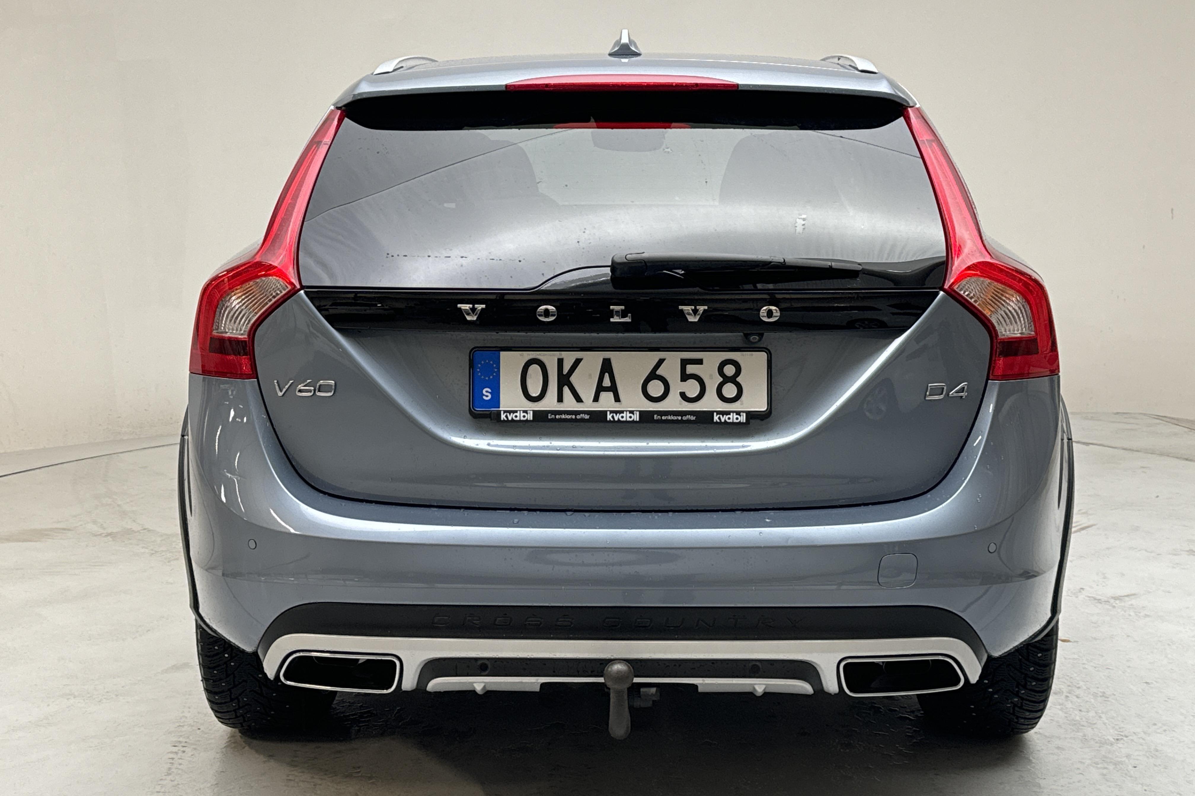 Volvo V60 D4 Cross Country (190hk) - 121 660 km - Automatic - Light Blue - 2017