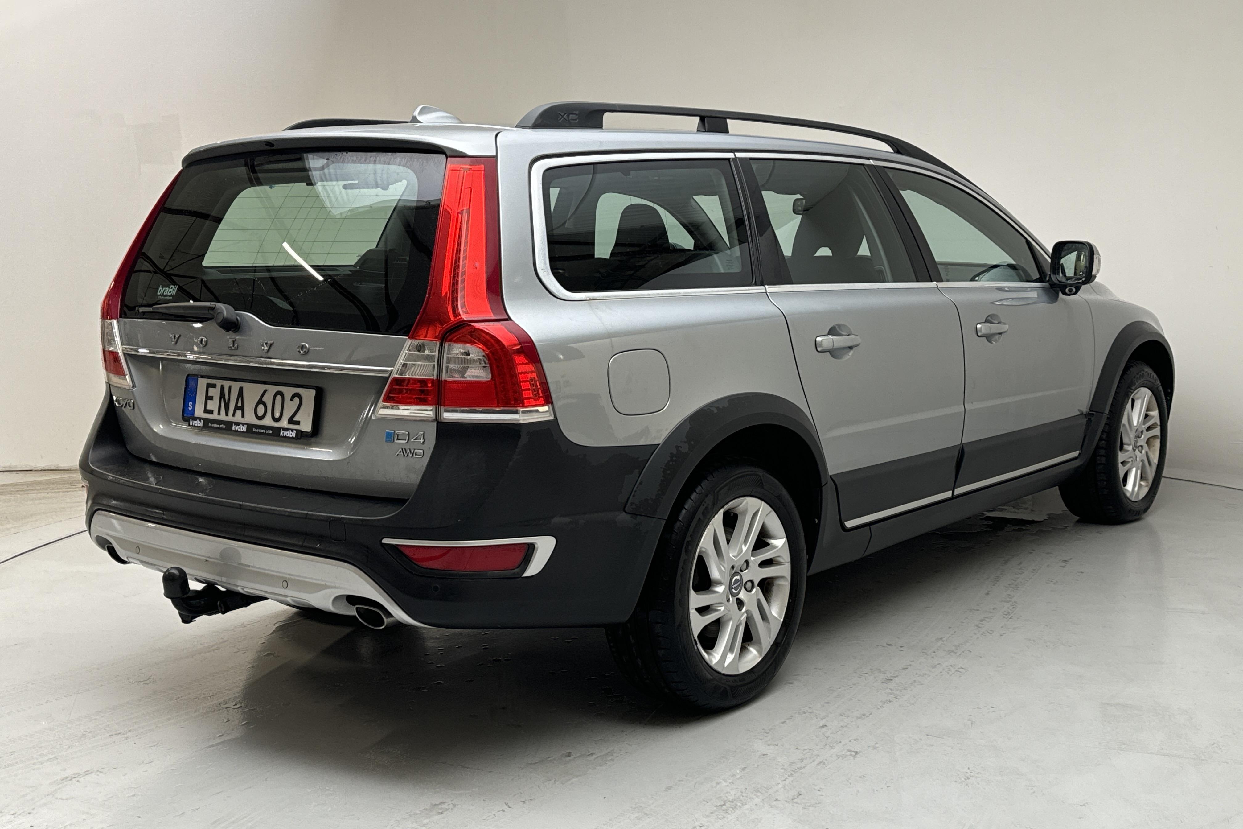 Volvo XC70 II D4 AWD (181hk) - 16 784 mil - Automat - silver - 2015