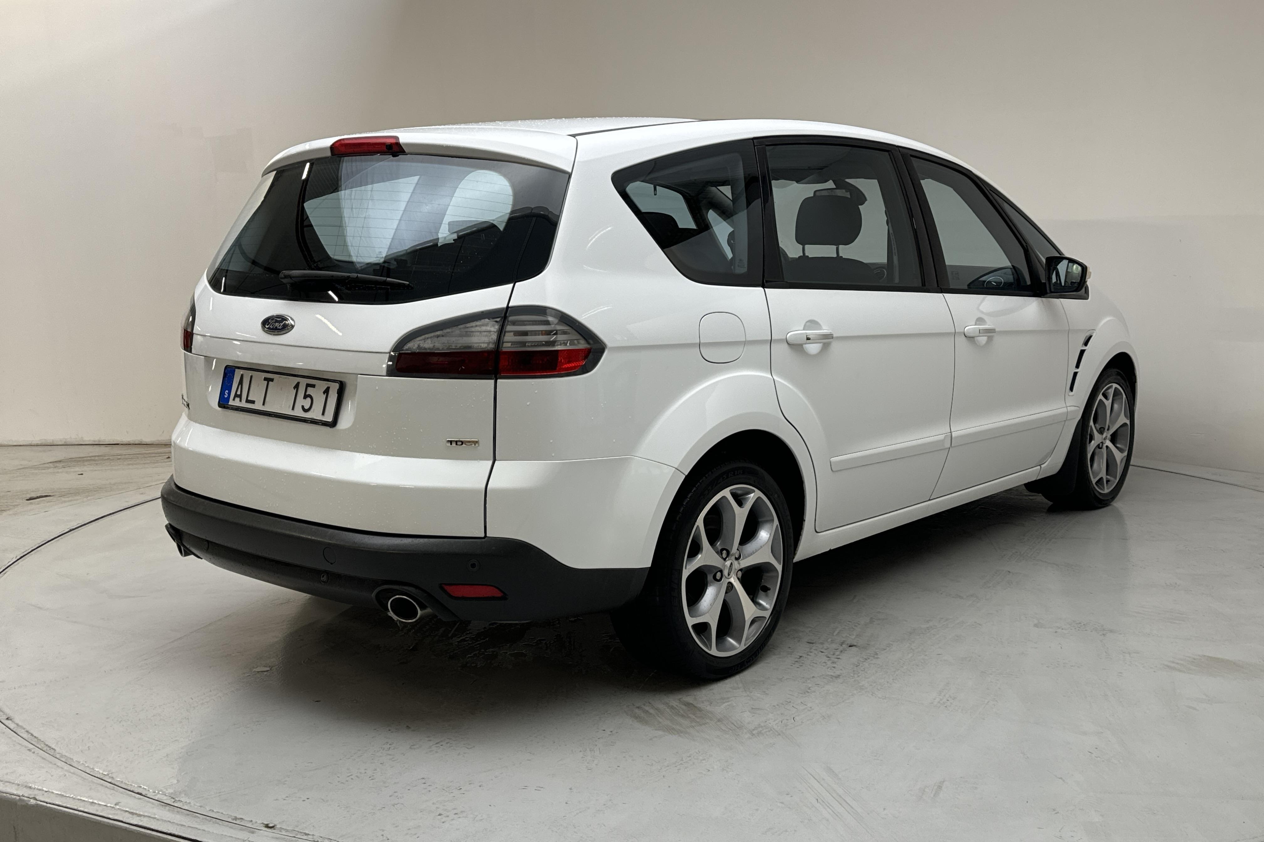 Ford S-MAX 2.2 TDCI (175hk) - 145 940 km - Manuaalinen - valkoinen - 2010