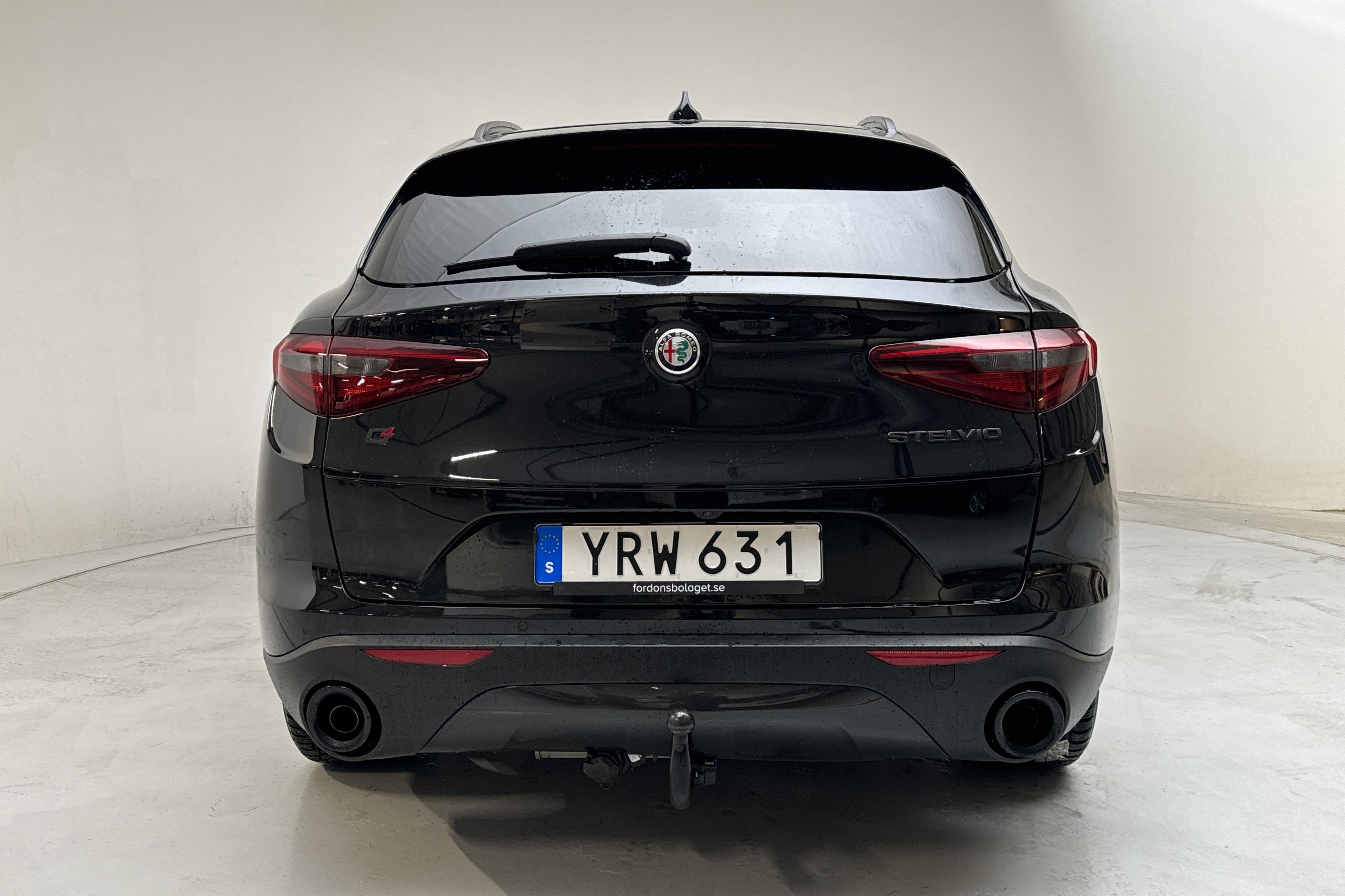 Alfa Romeo Stelvio 2.0 AWD (280hk) - 6 531 mil - Automat - svart - 2019