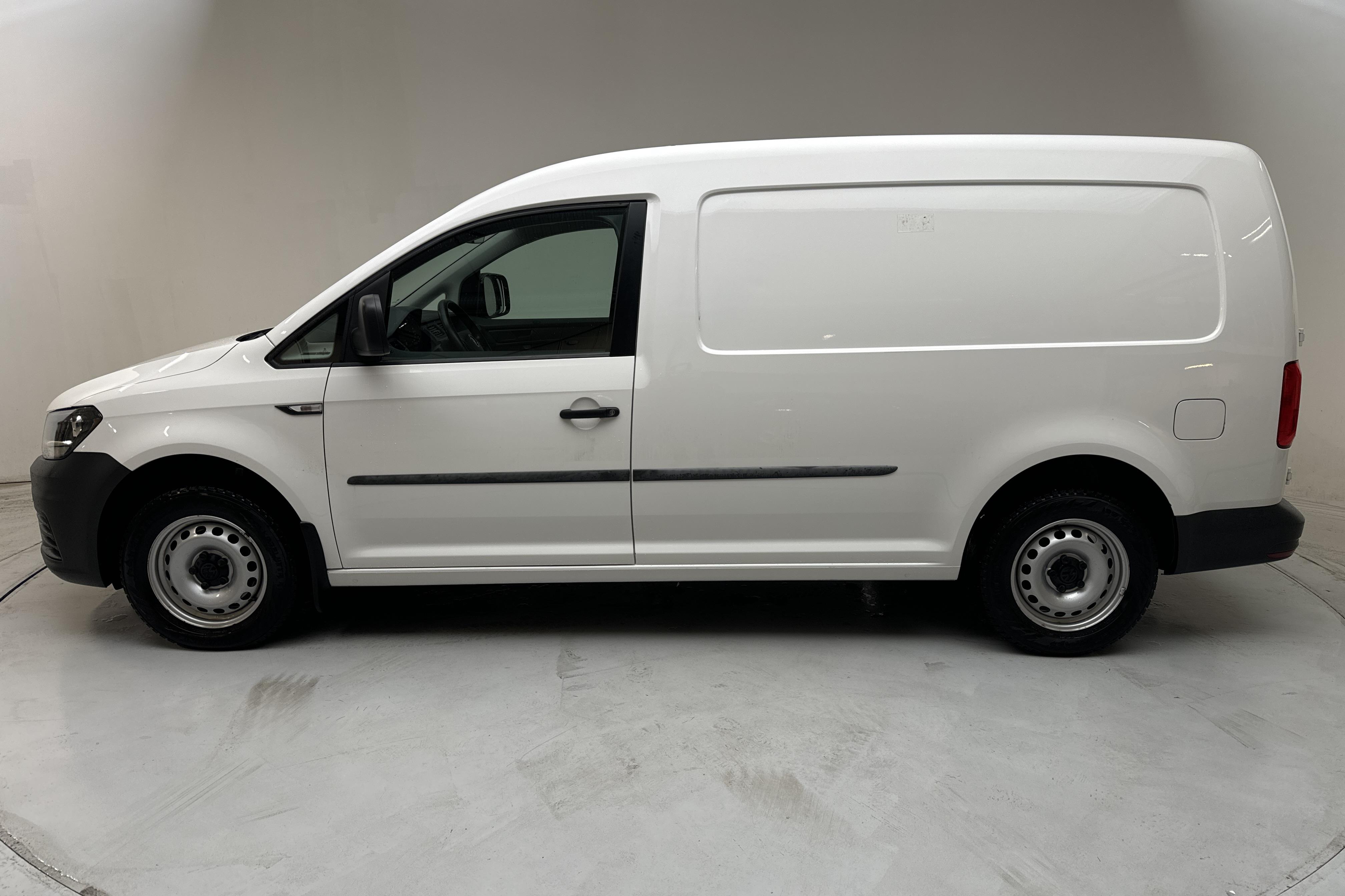 VW Caddy 2.0 TDI Maxi Skåp (102hk) - 5 329 mil - Automat - vit - 2019