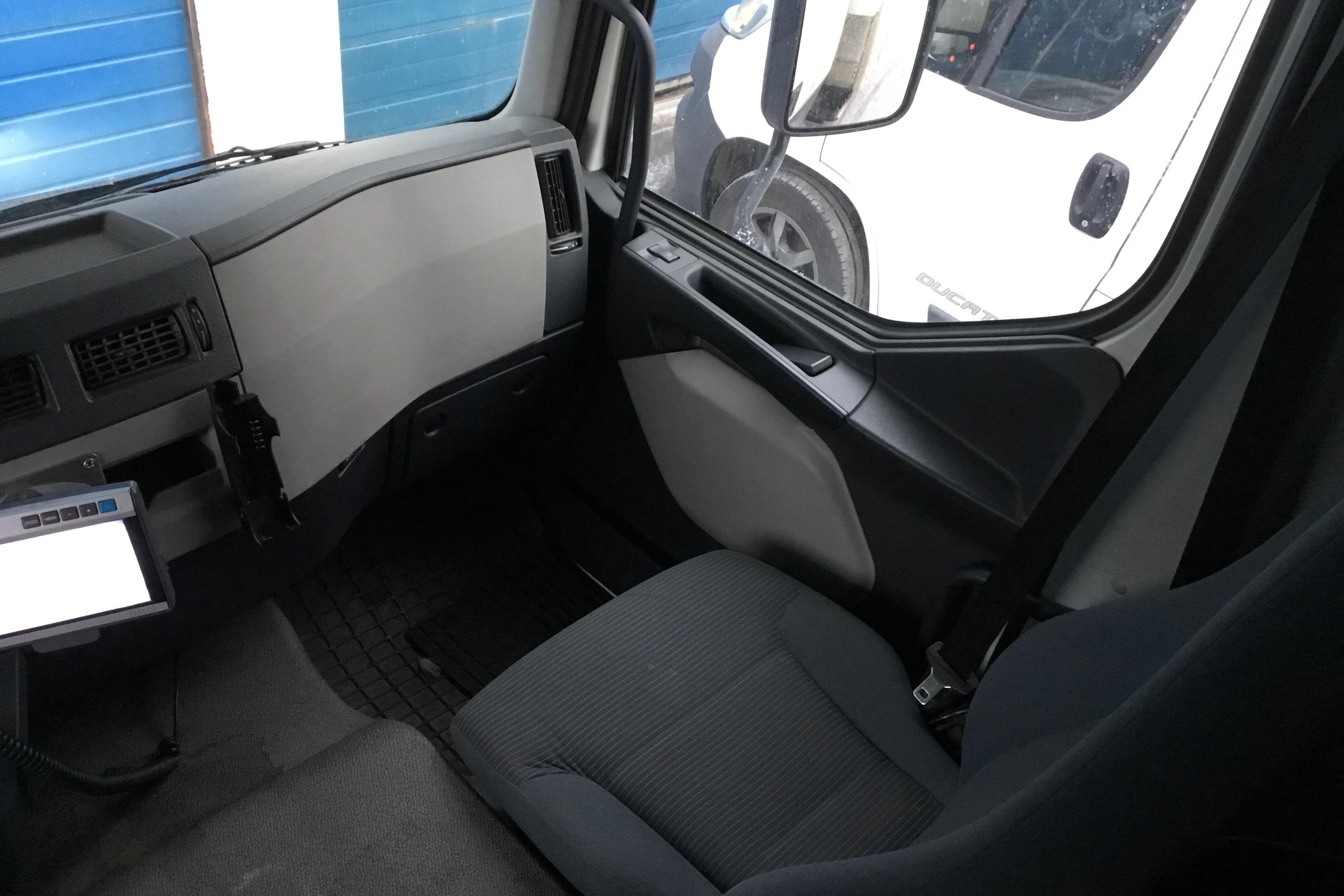 Volvo FL240 - 129 471 km - Automat - vit - 2012