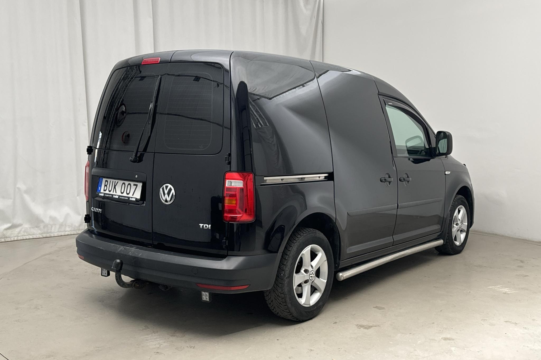 VW Caddy 1.6 TDI Skåp (102hk) - 115 960 km - Automaatne - must - 2016