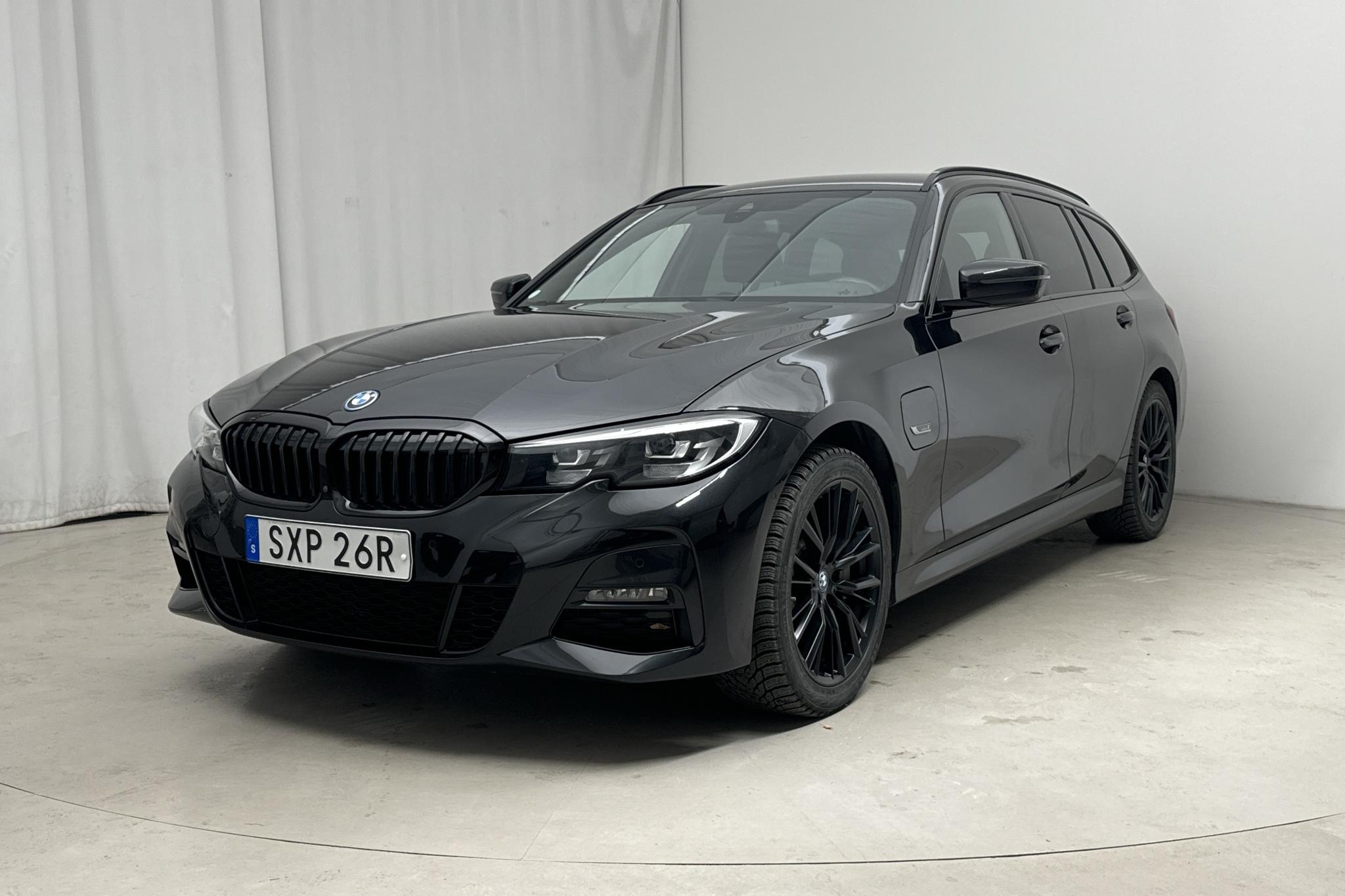 BMW 330e xDrive Touring, G21 (292hk) - 44 620 km - Automaattinen - musta - 2022