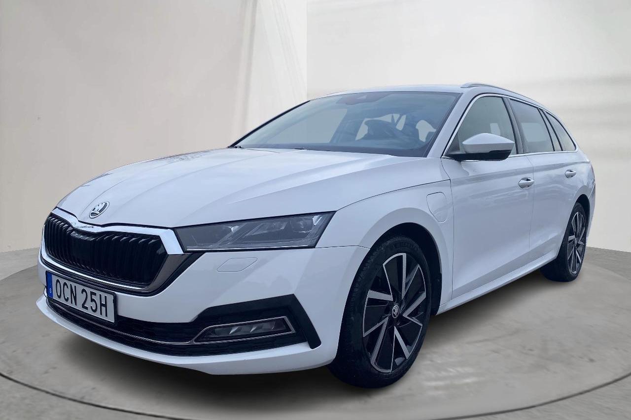 Skoda Octavia 1.4 iV PHEV Combi (204hk) - 98 830 km - Automatic - white - 2021