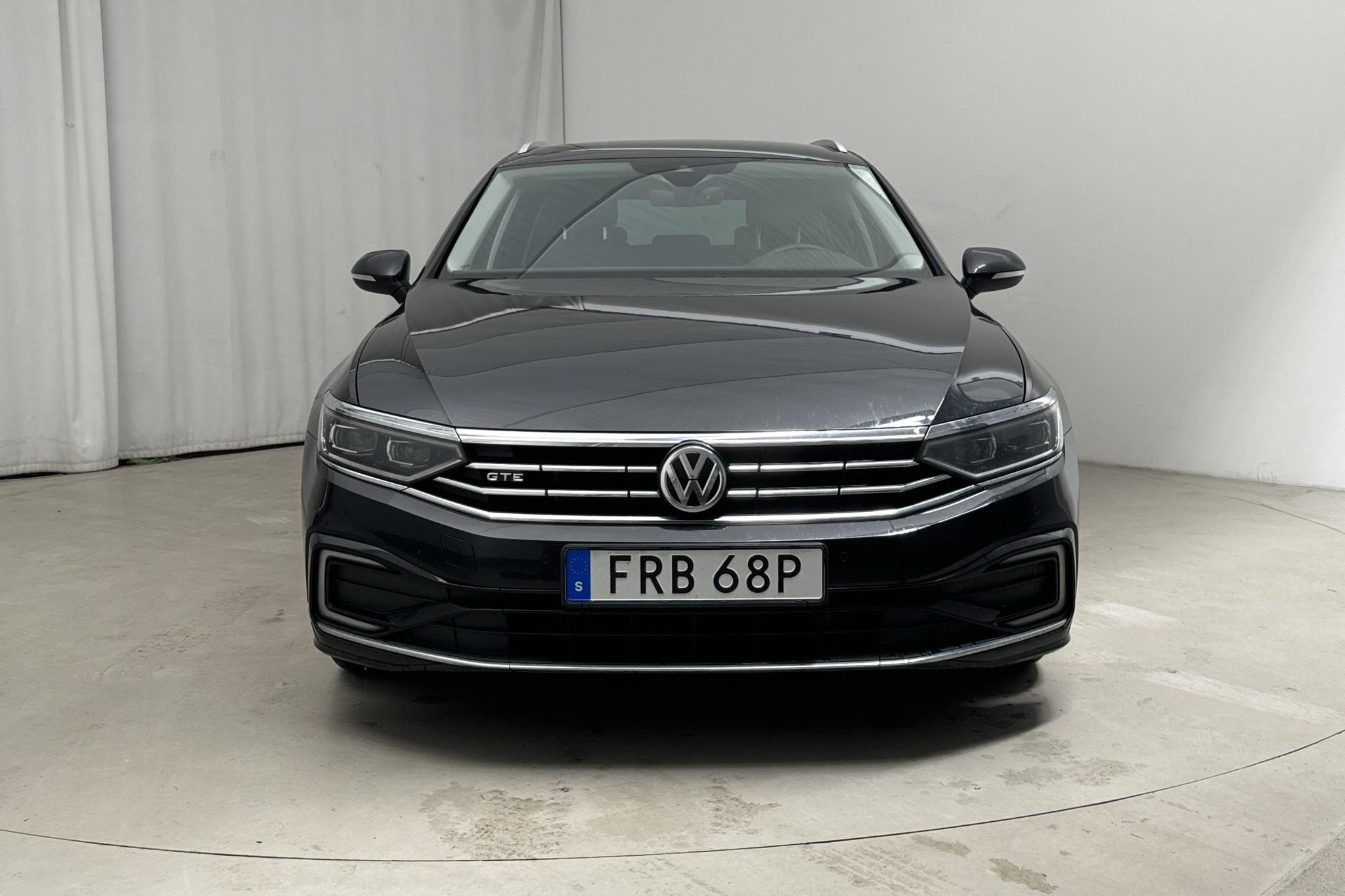 VW Passat 1.4 GTE Sportscombi (218hk) - 12 270 mil - Automat - svart - 2020