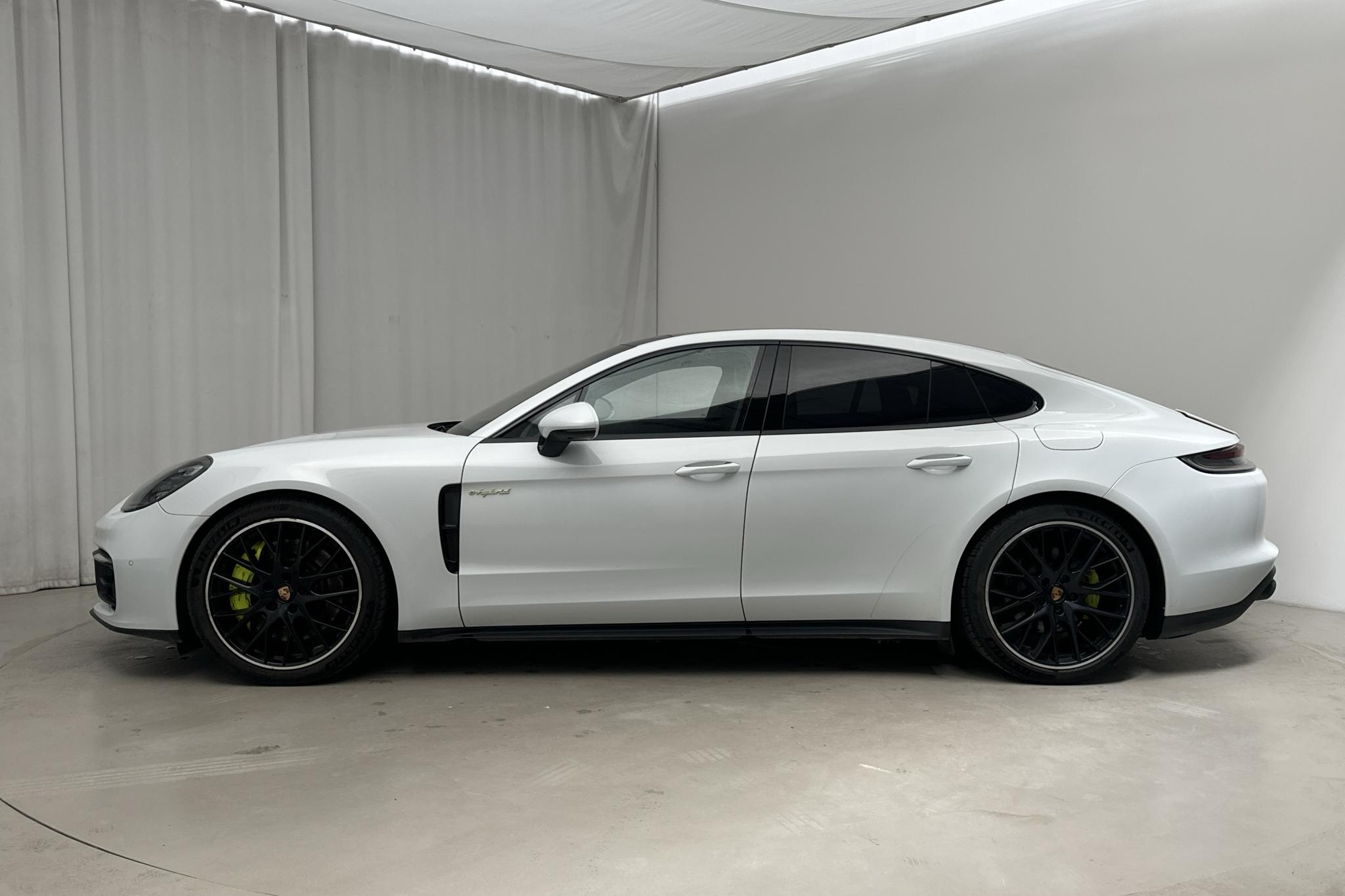 Porsche Panamera 4S E-hybrid (560hk) - 9 111 mil - Automat - vit - 2021