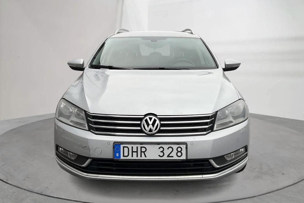 VW Passat 1.4 TSI EcoFuel Variant (150hk) - 20 353 mil - Manuell - silver - 2012