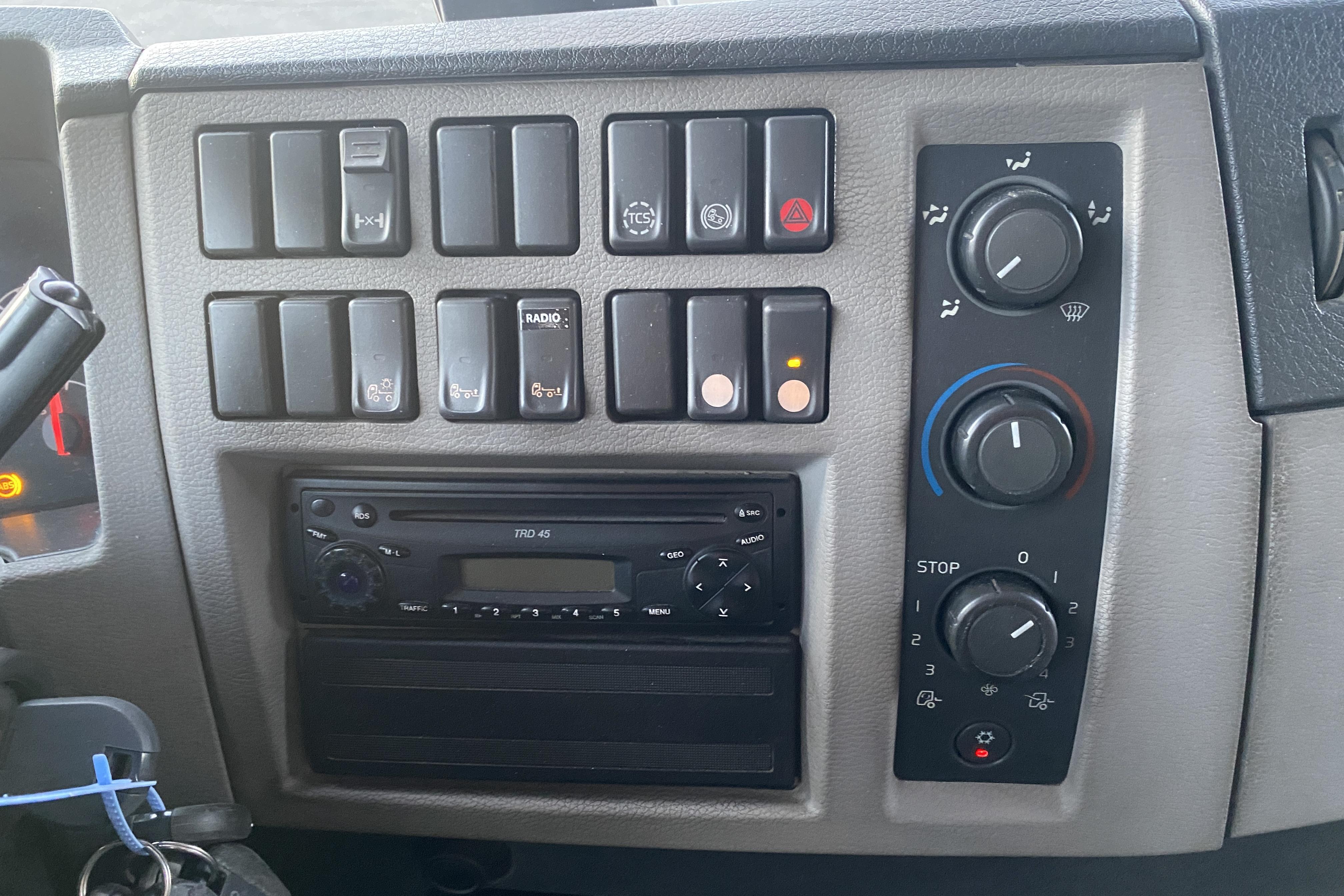 VOLVO FE280 - 829 251 km - Automat - 2007