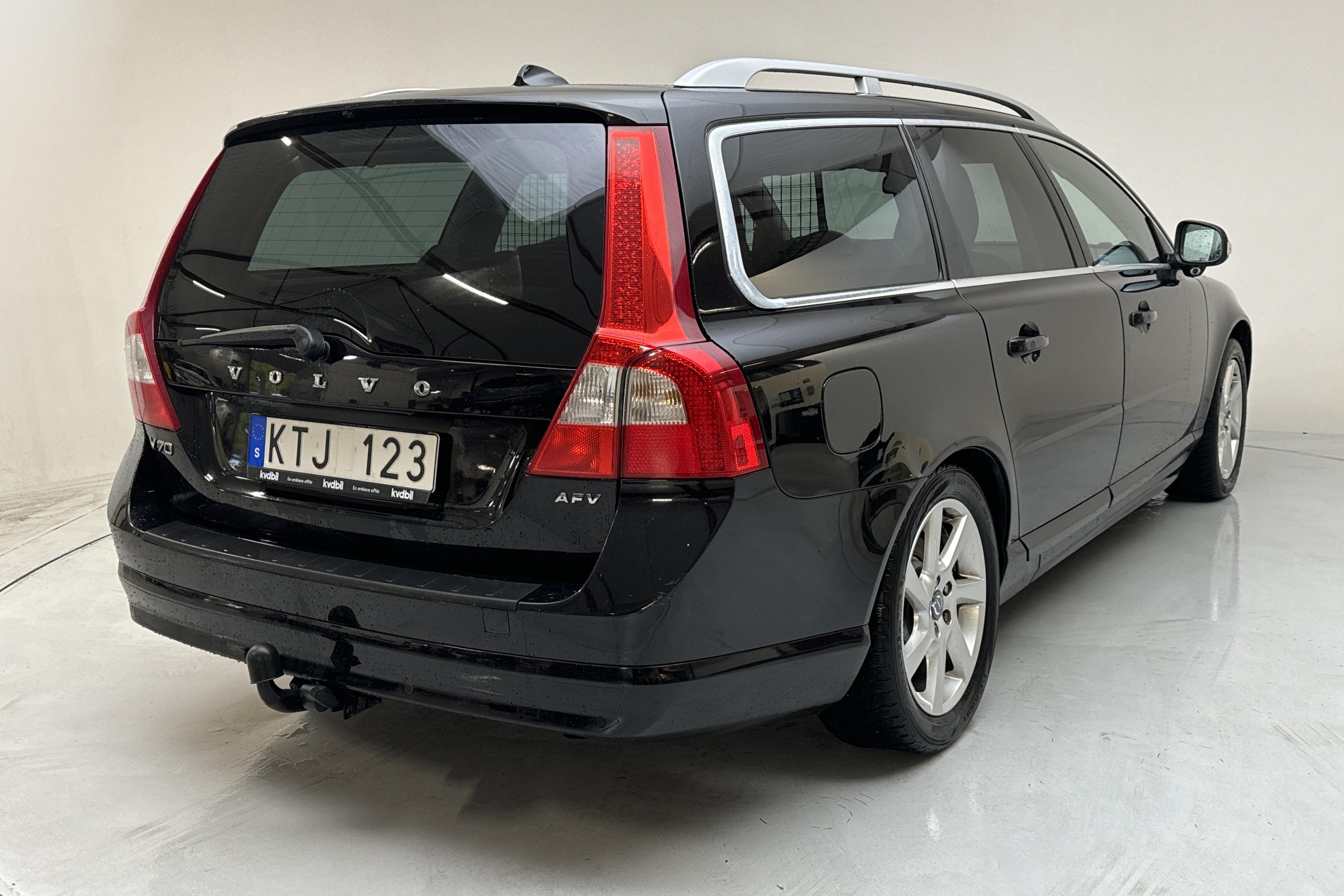 Volvo V70 II 2.5FT (231hk) - 25 248 mil - Automat - svart - 2011