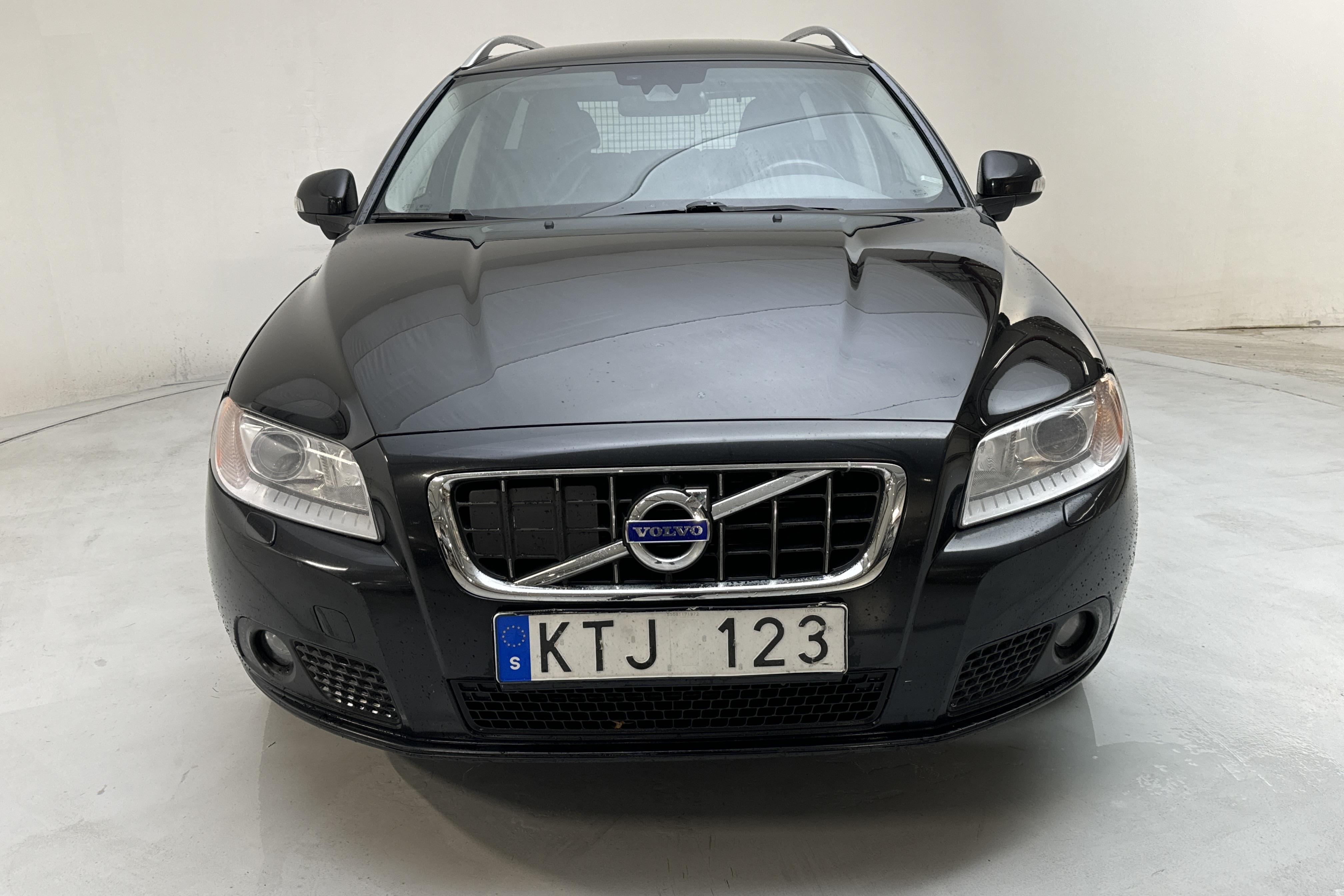 Volvo V70 II 2.5FT (231hk) - 25 248 mil - Automat - svart - 2011