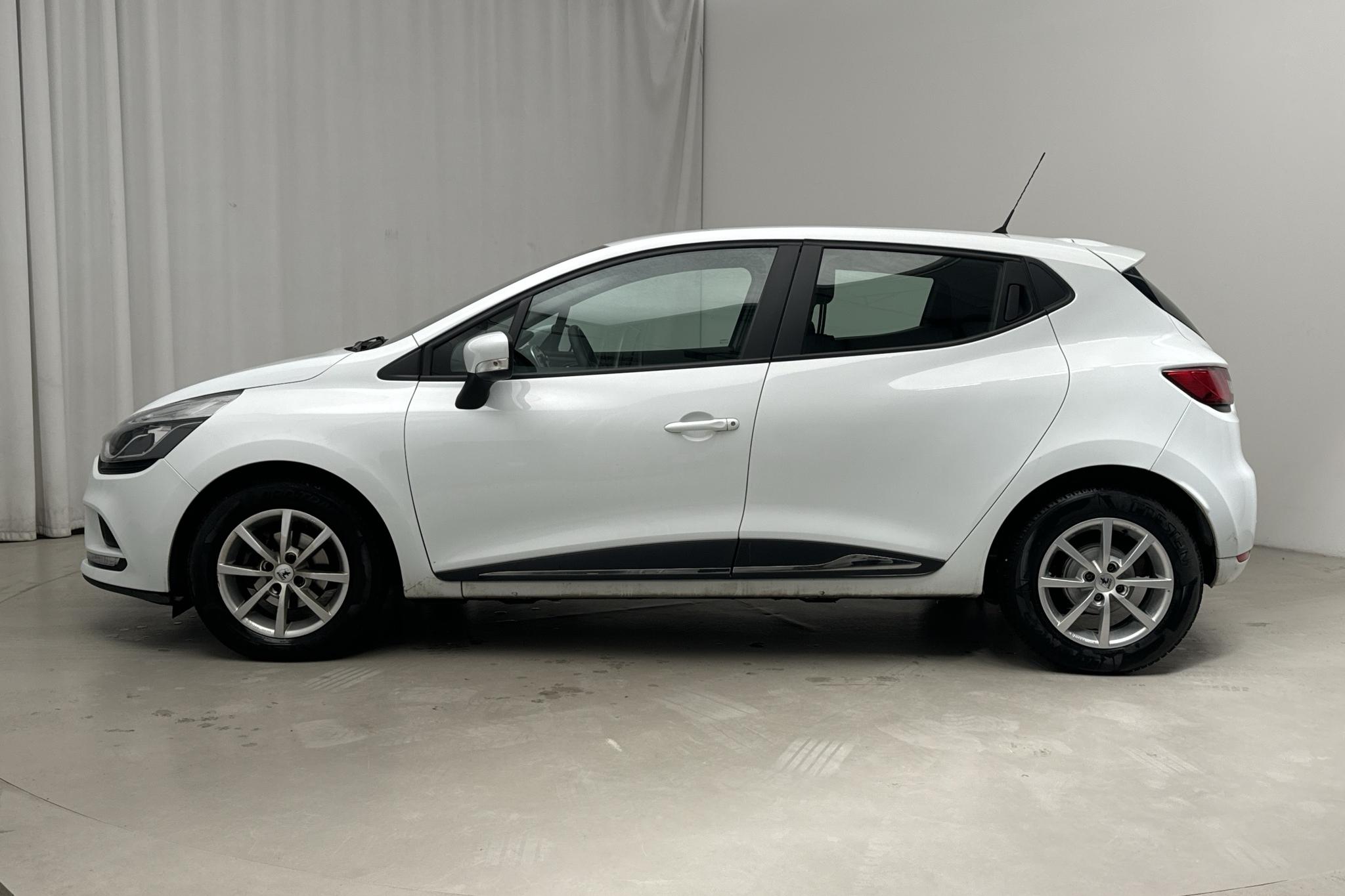 Renault Clio IV 0.9 TCe 90 5dr (90hk) - 5 724 mil - Manuell - vit - 2019