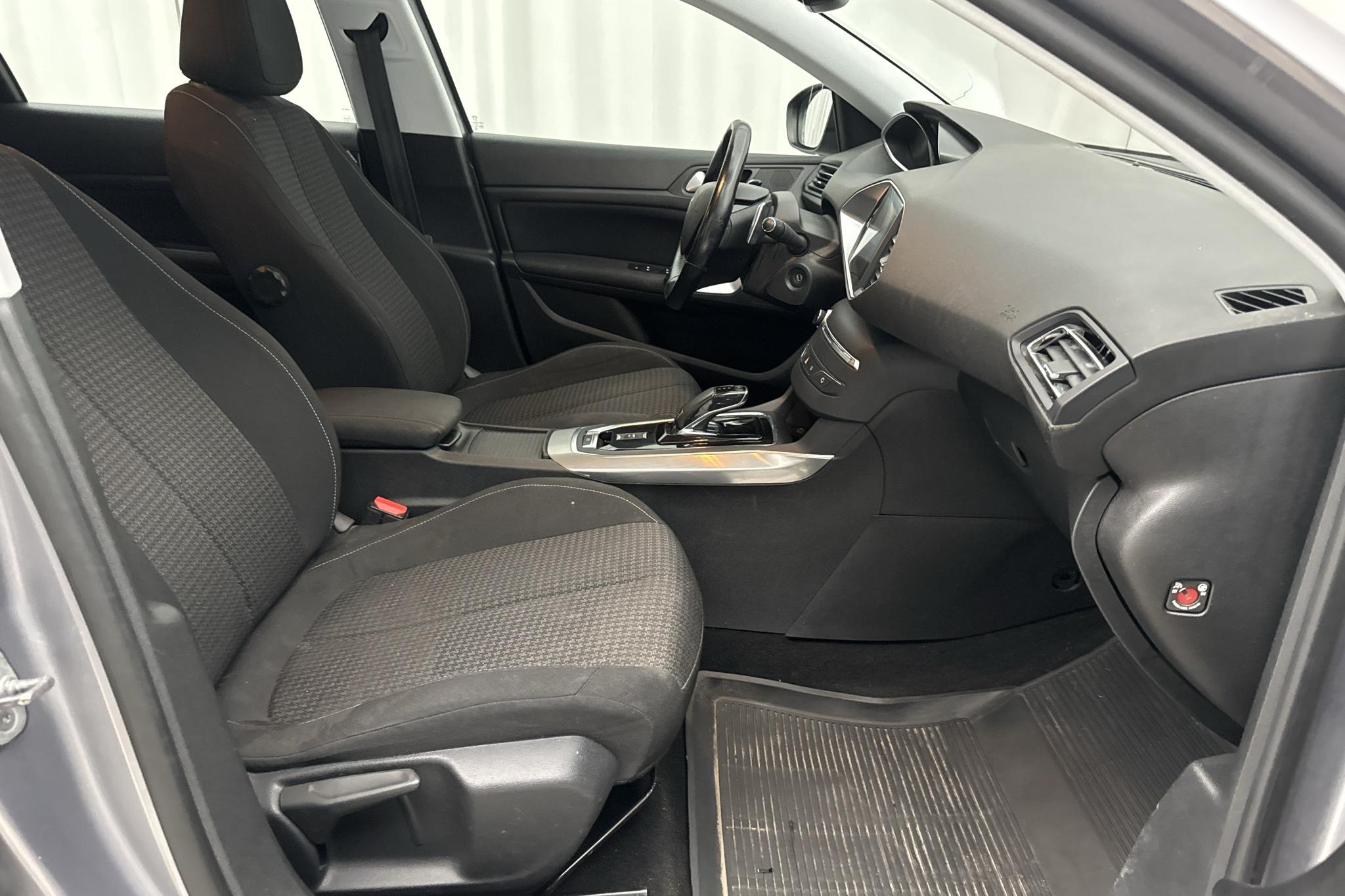 Peugeot 308 SW PureTech (130hk) - 174 130 km - Automatyczna - szary - 2019