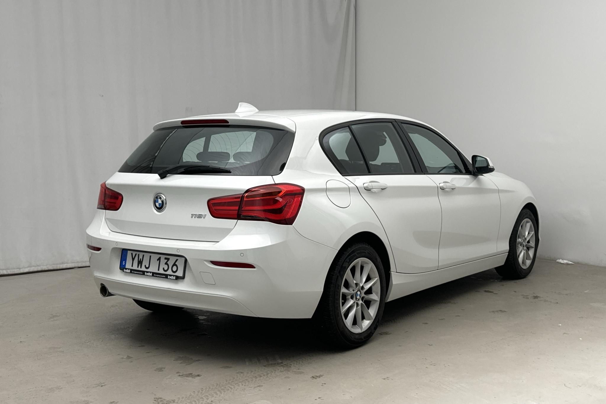 BMW 118i 5dr, F20 (136hk) - 213 560 km - Manualna - biały - 2019